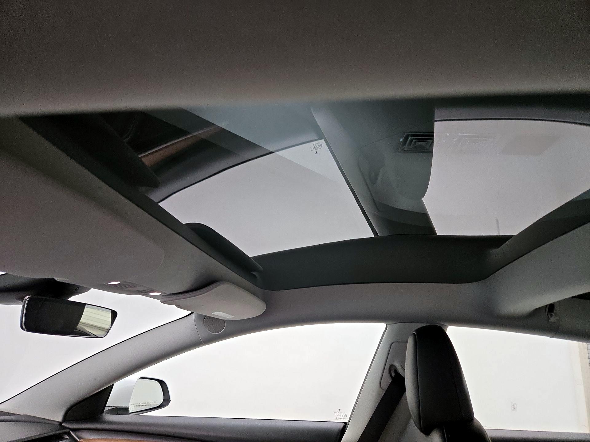 Thumbnail: 2023 Tesla Model 3 - 18