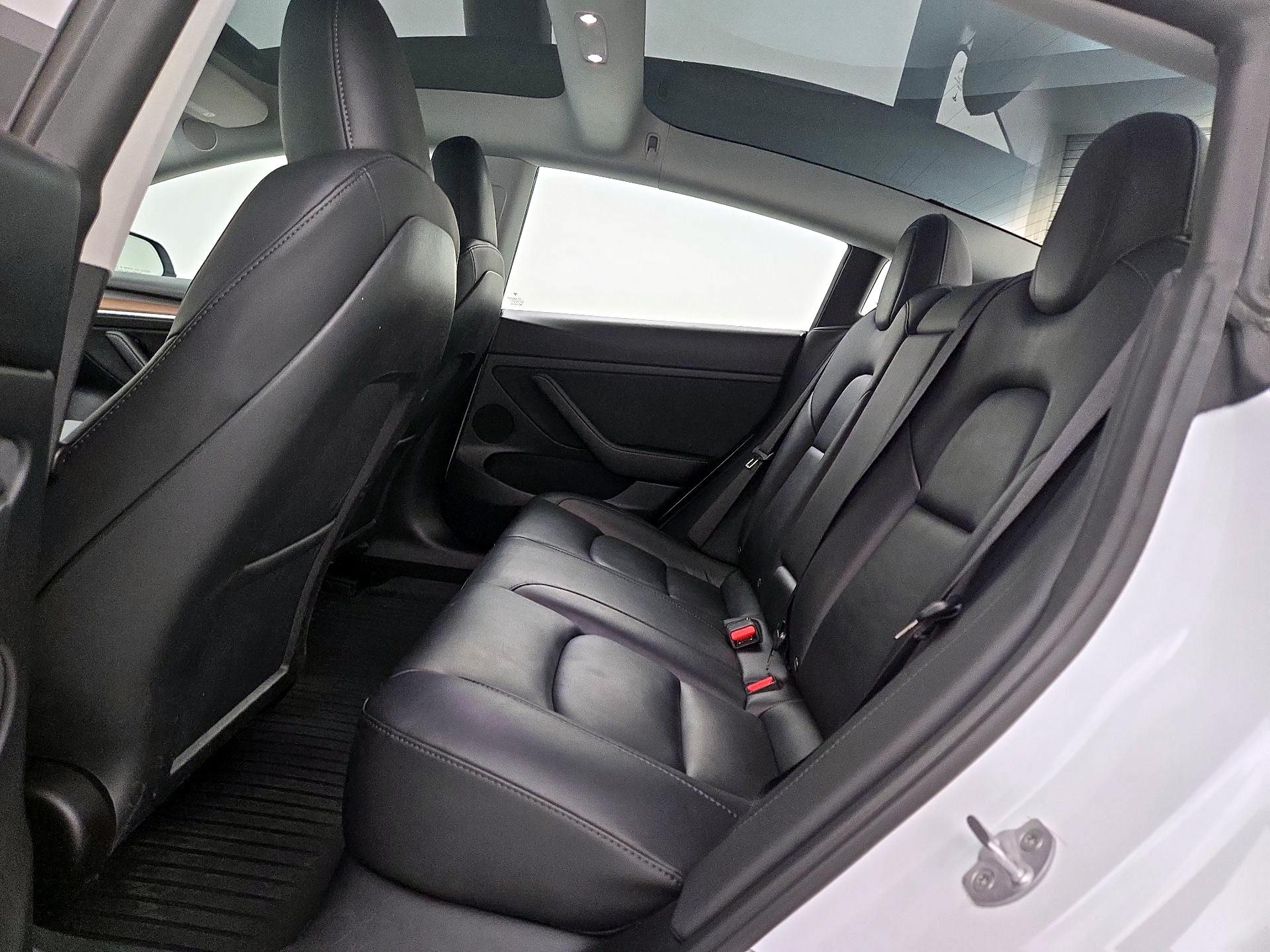 Thumbnail: 2023 Tesla Model 3 - 19
