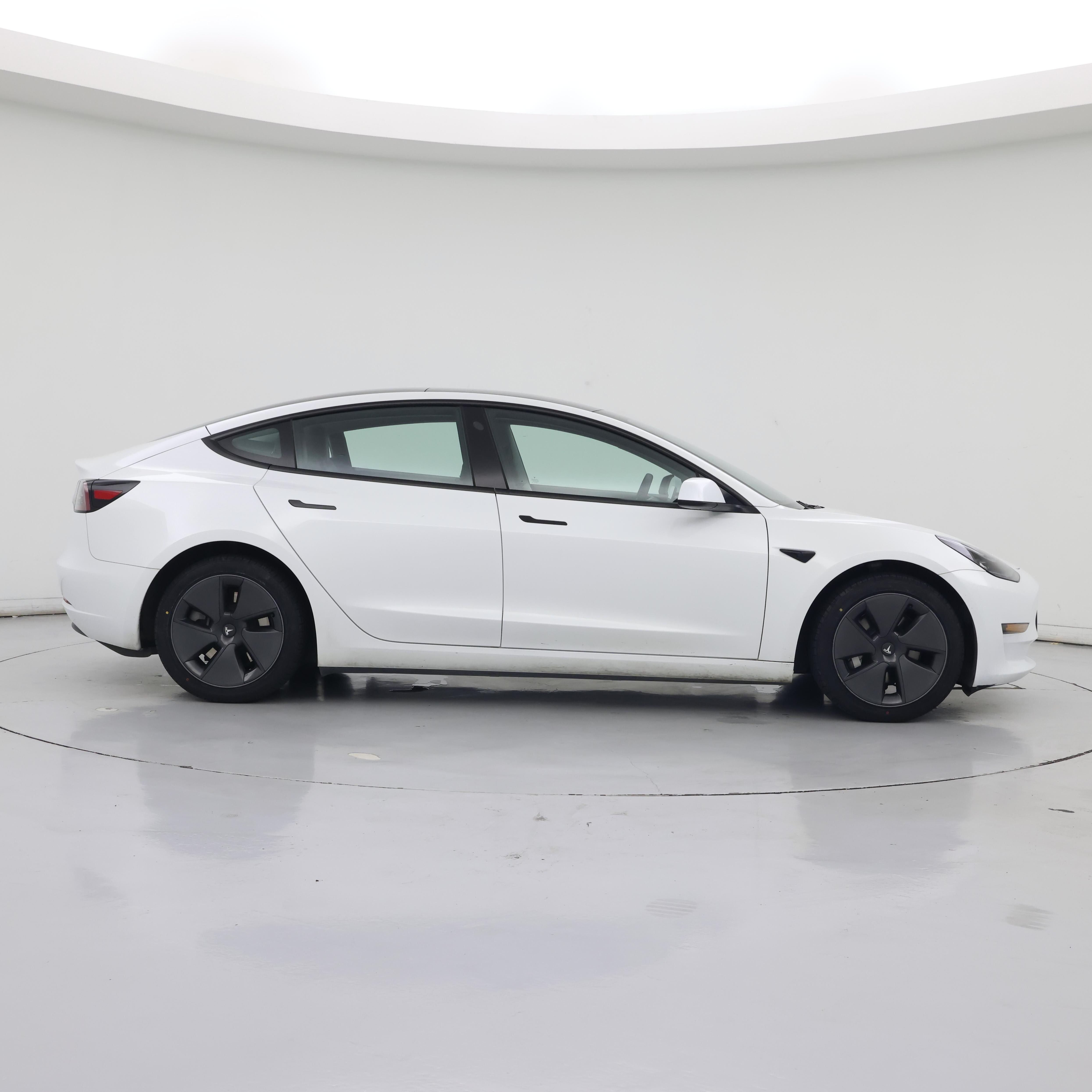 Thumbnail: 2023 Tesla Model 3 - 7