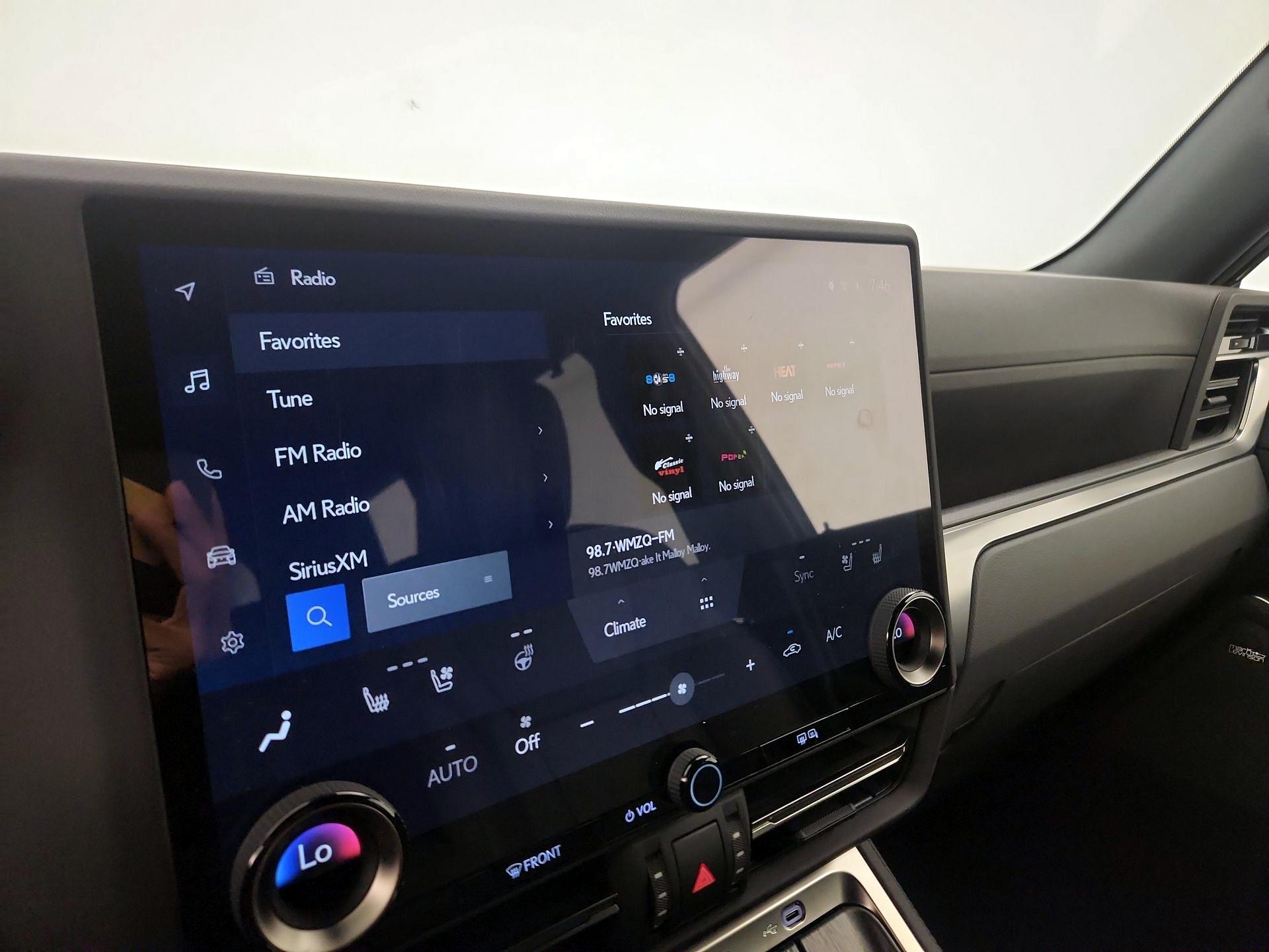 Thumbnail: 2024 Lexus GX - 15