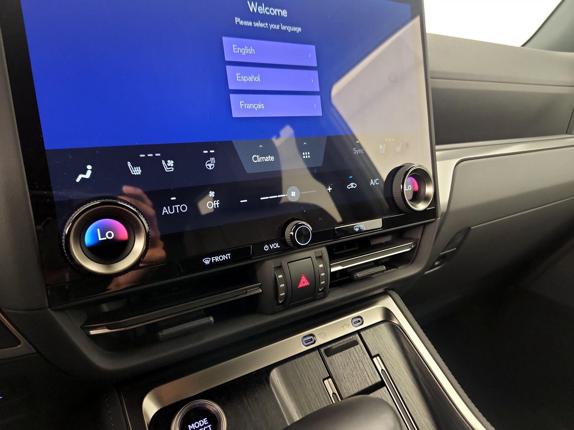 Thumbnail: 2024 Lexus GX - 16