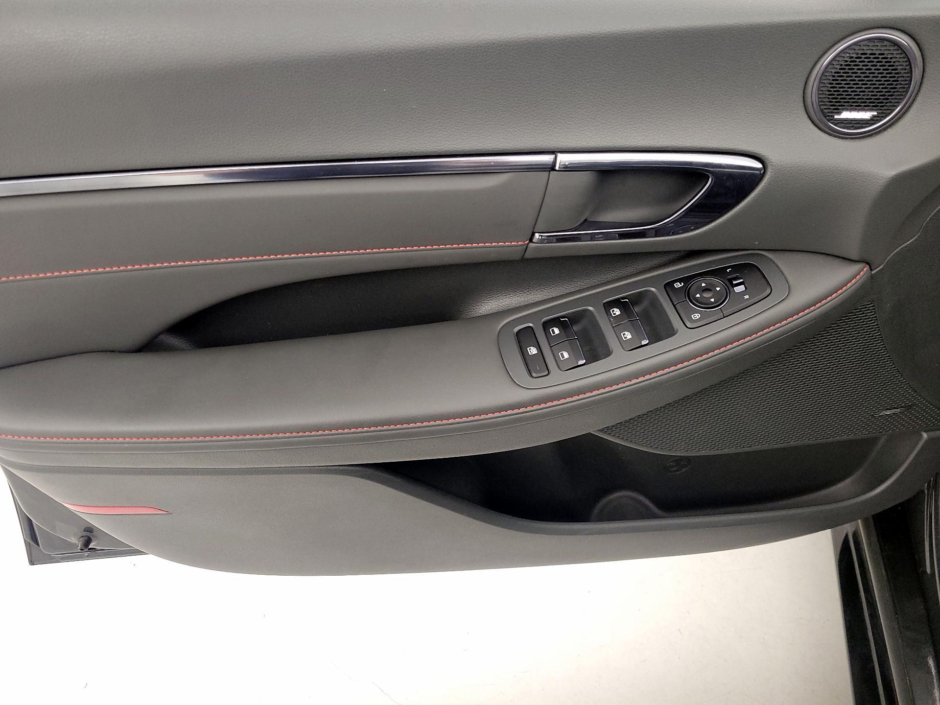 Thumbnail: 2022 Hyundai Sonata - 12