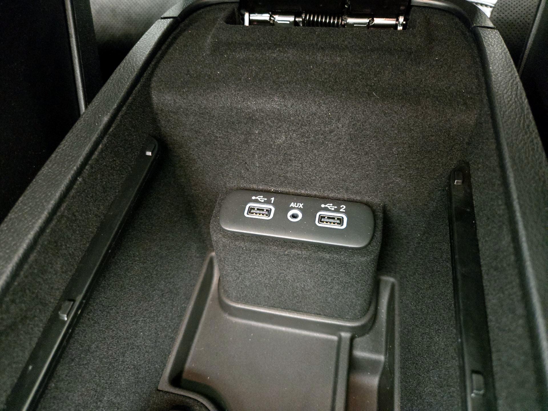Thumbnail: 2020 Dodge Charger - 18