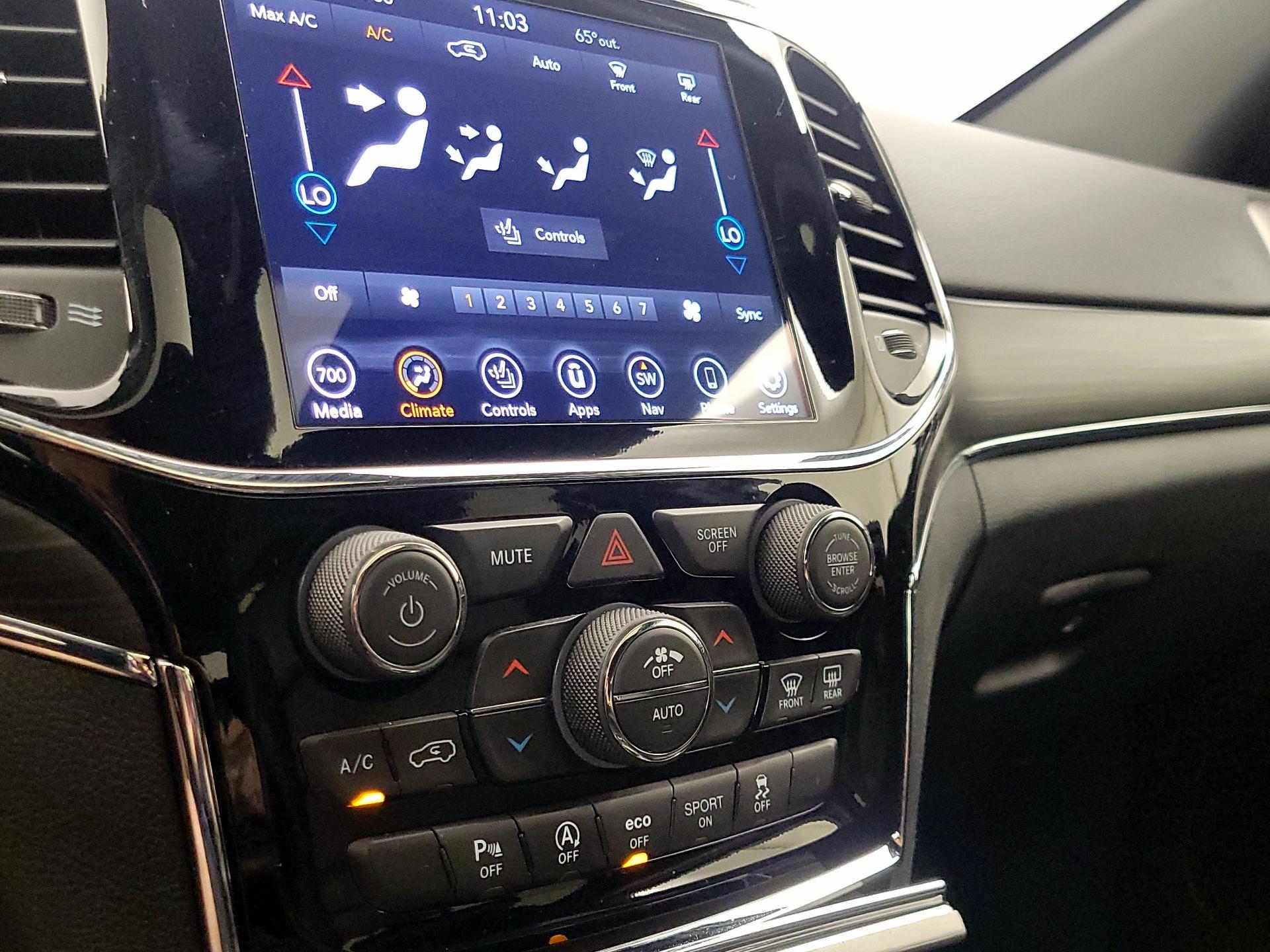Thumbnail: 2020 Jeep Grand Cherokee - 17