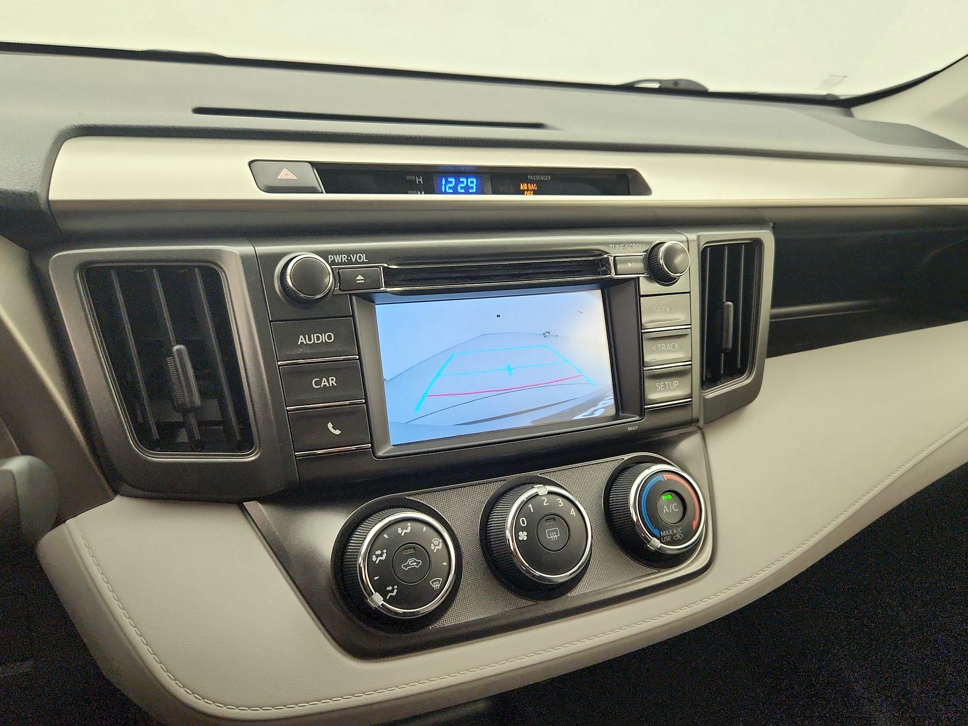 Thumbnail: 2015 Toyota RAV4 - 14