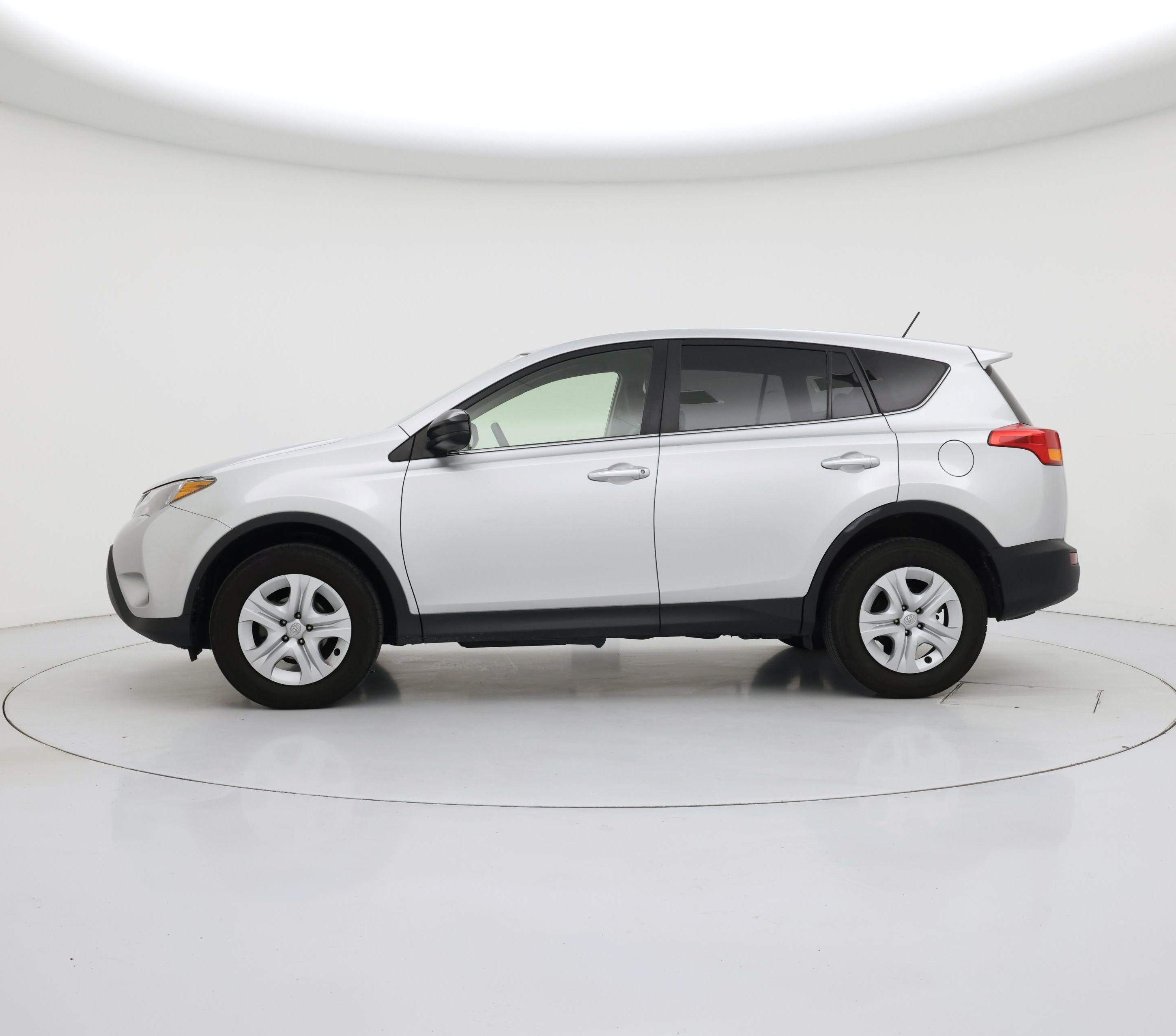 Thumbnail: 2015 Toyota RAV4 - 3