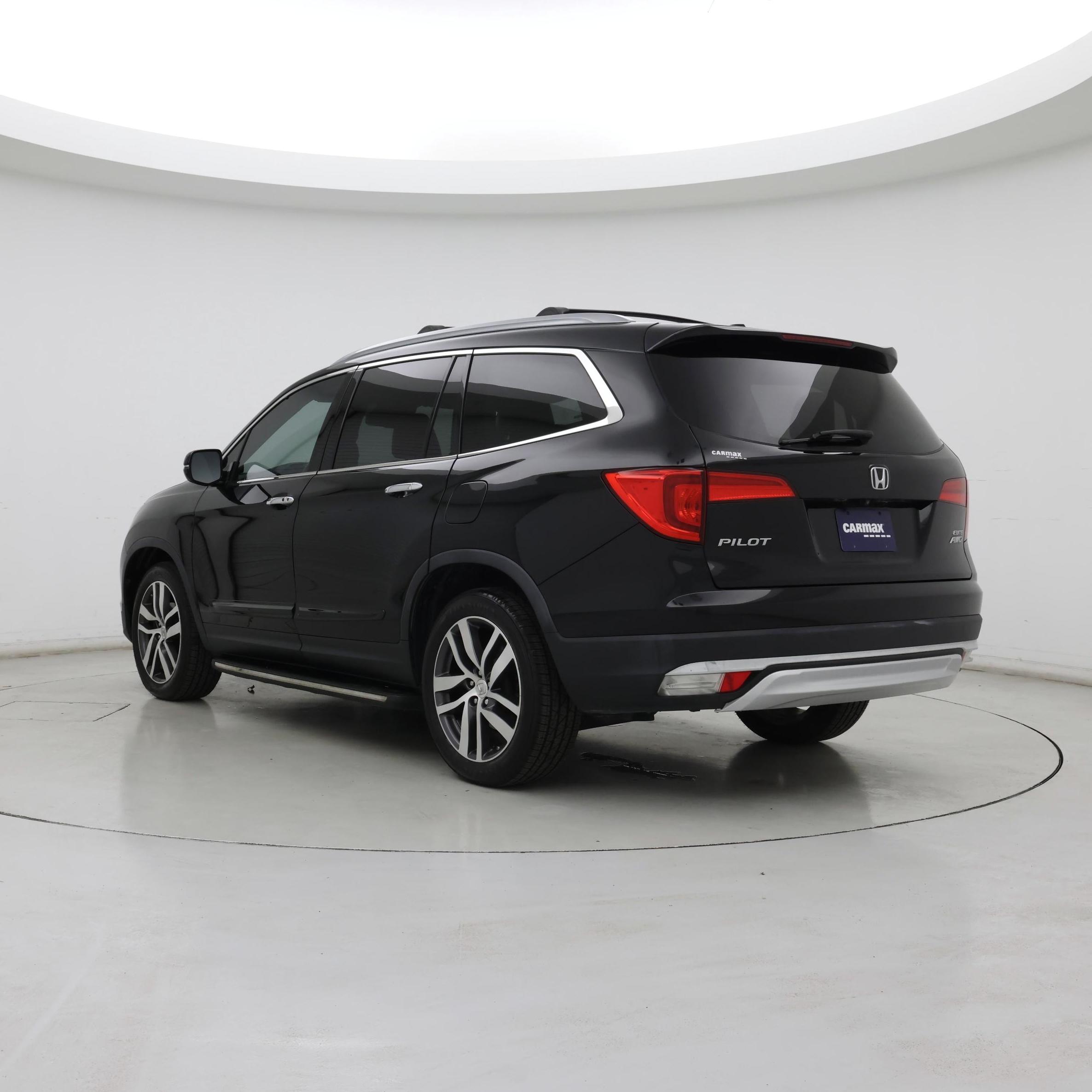 Thumbnail: 2017 Honda Pilot - 2