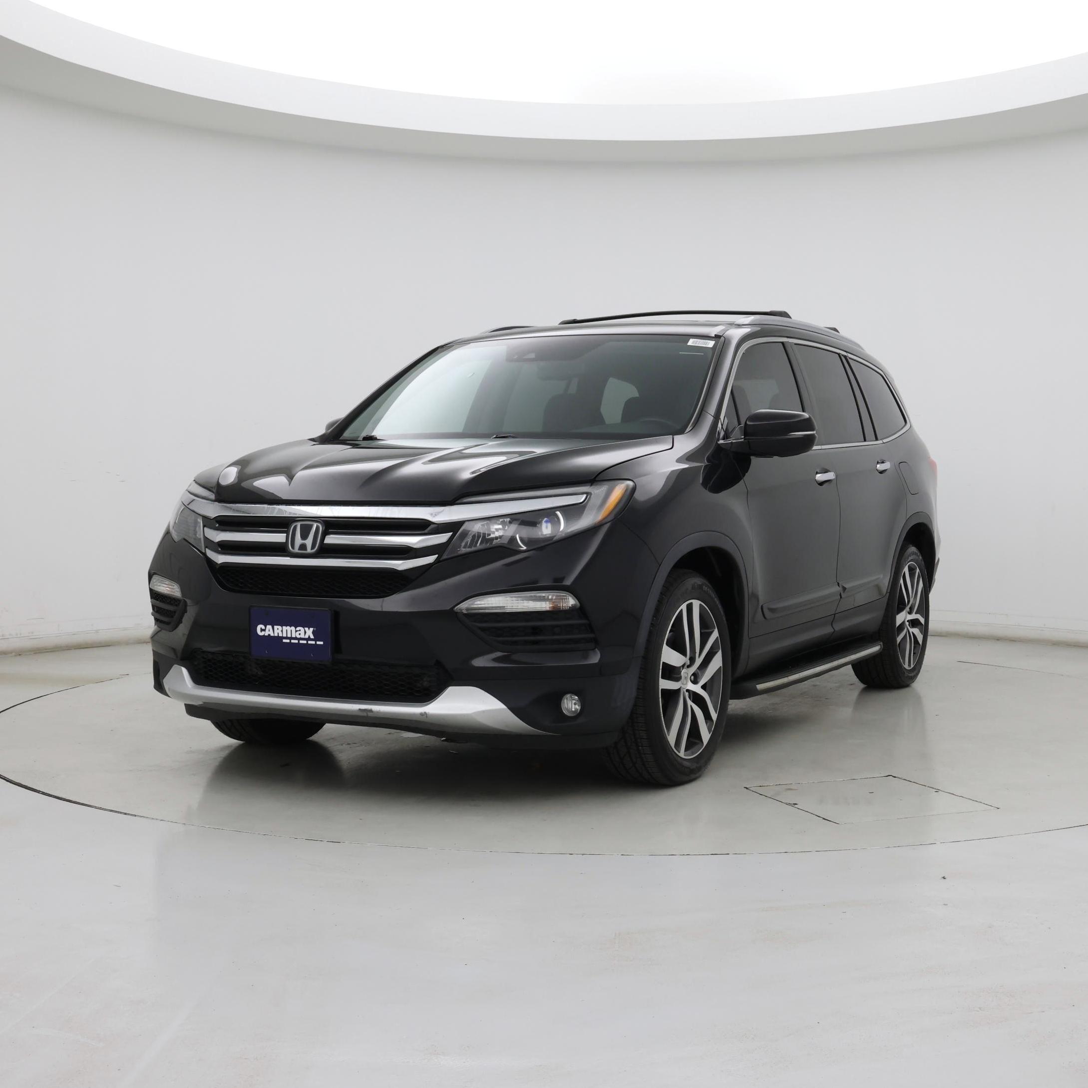 Thumbnail: 2017 Honda Pilot - 4
