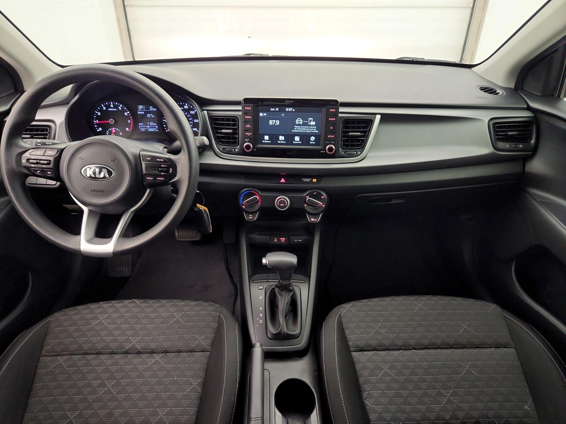 Thumbnail: 2019 Kia Rio - 9