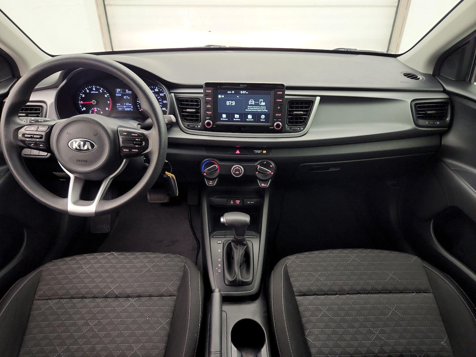 2019 Kia RIO S - Photo 10