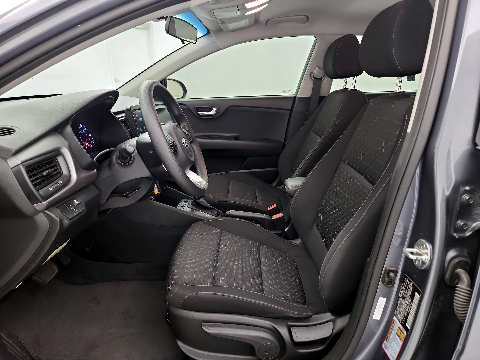 Thumbnail: 2019 Kia Rio - 11