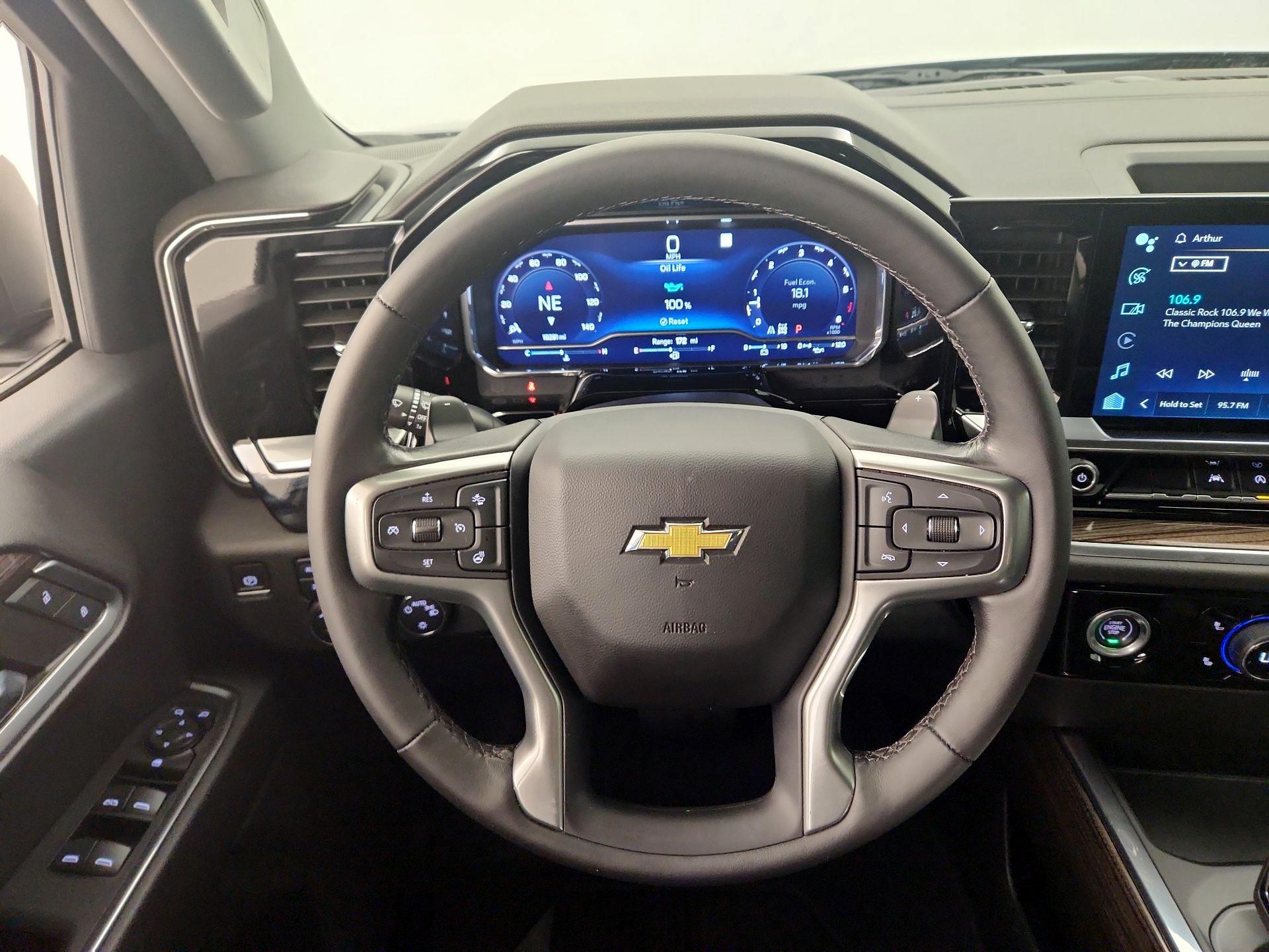 Thumbnail: 2022 Chevrolet Silverado 1500 - 10