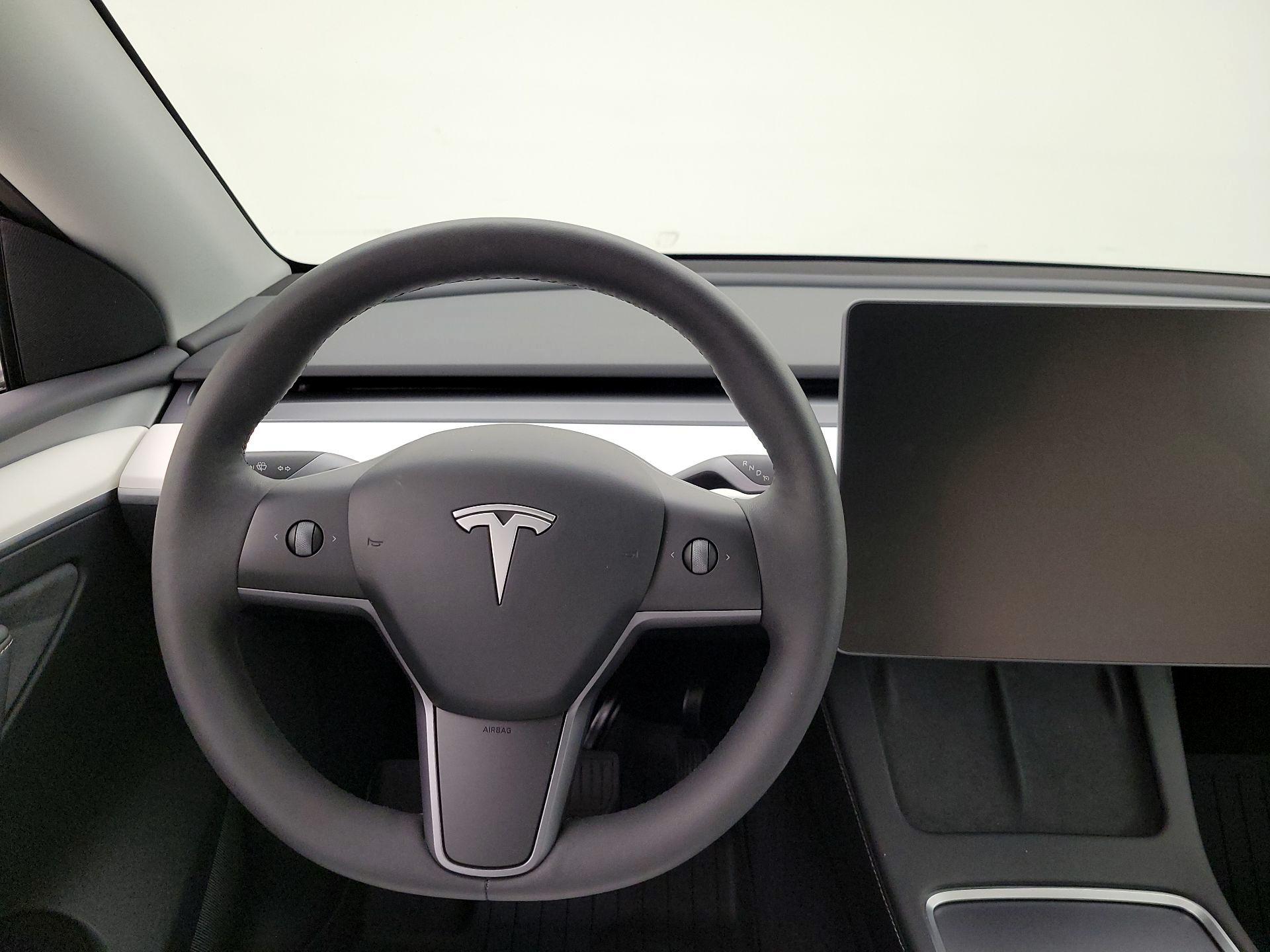 Thumbnail: 2023 Tesla Model Y - 10