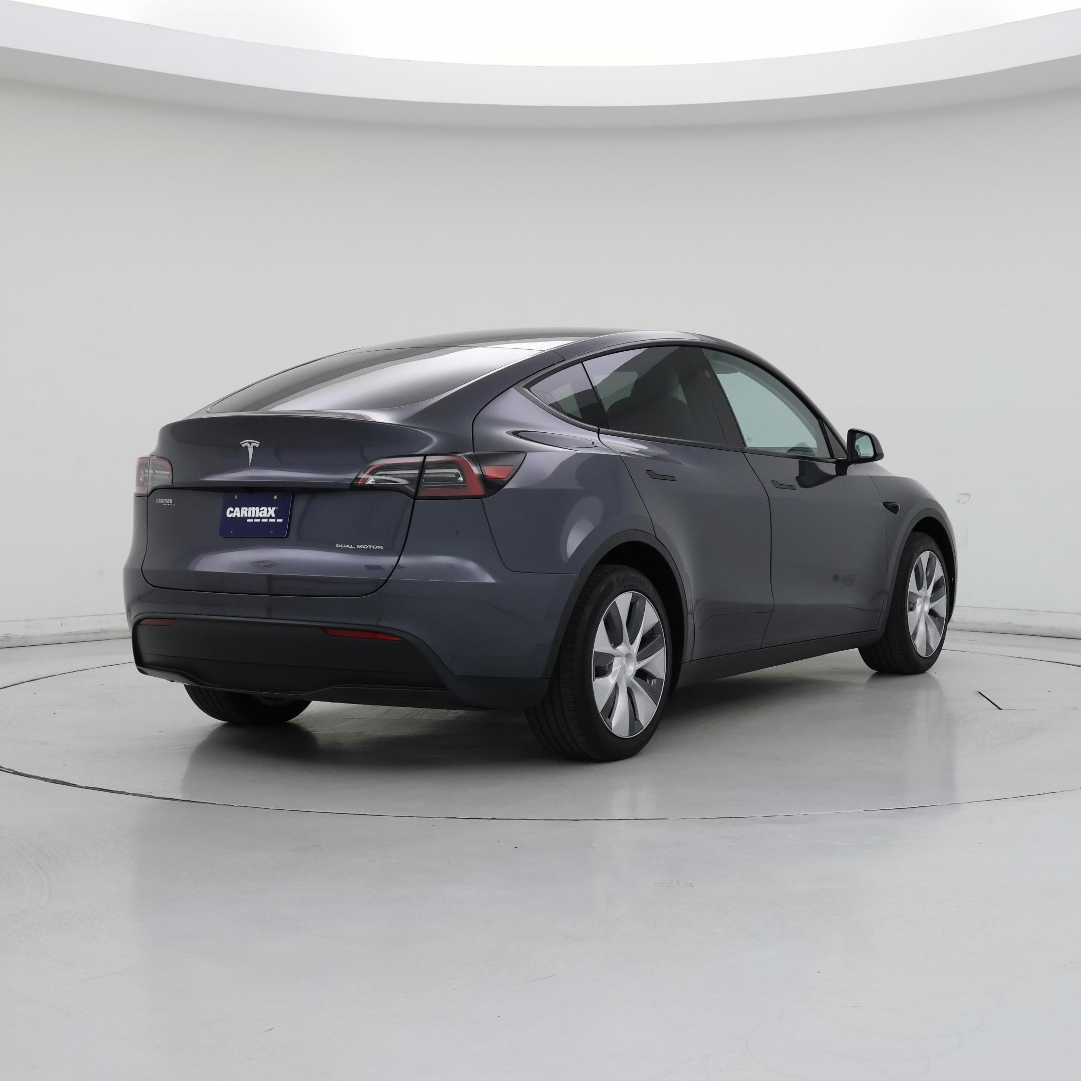 Thumbnail: 2023 Tesla Model Y - 8