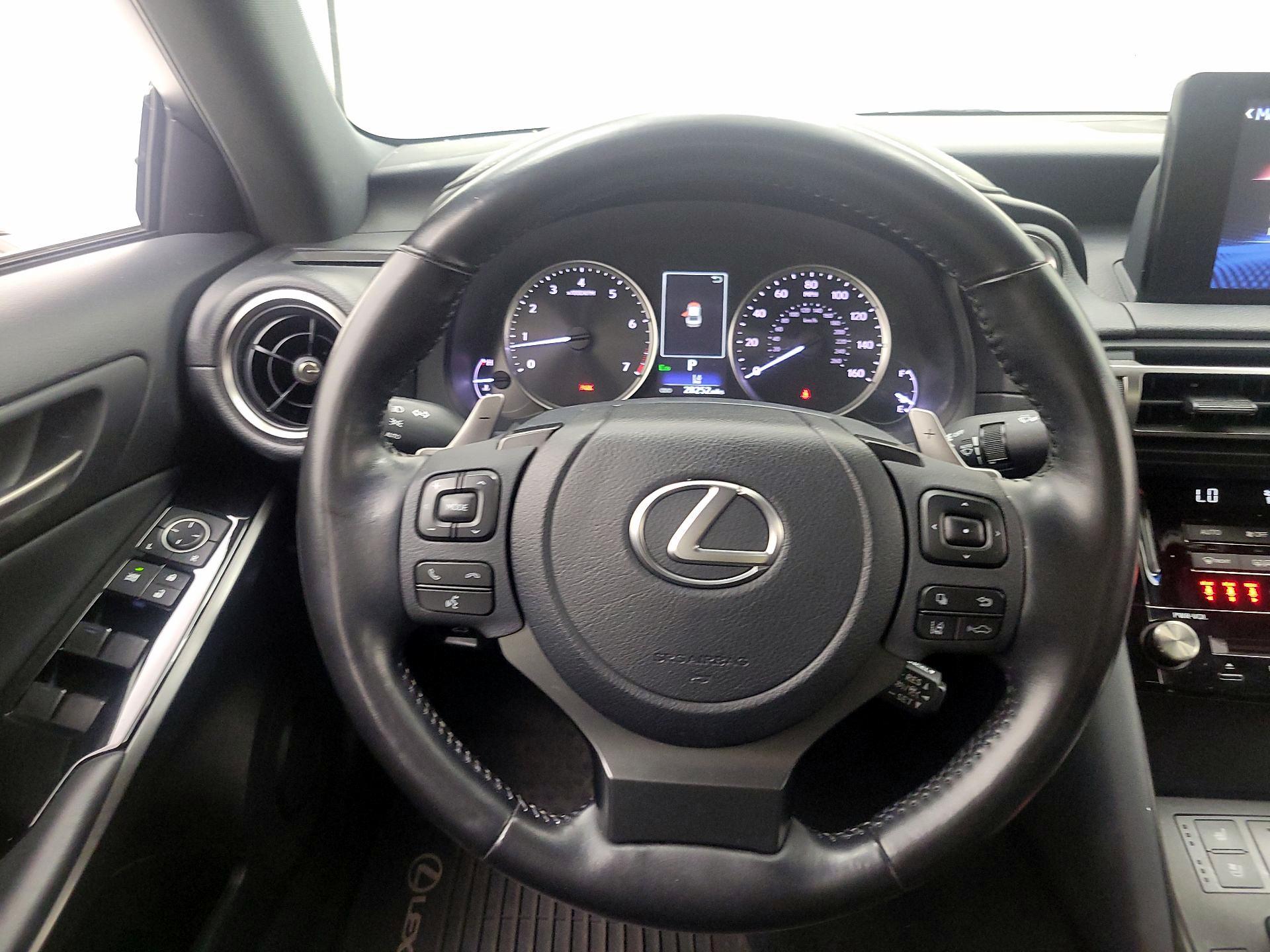 Thumbnail: 2021 Lexus IS - 10
