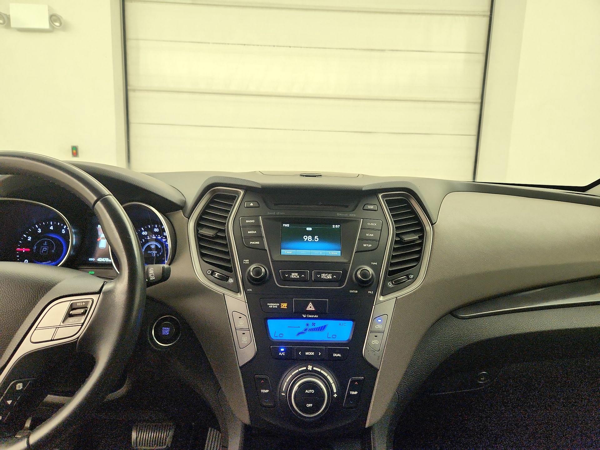 Thumbnail: 2014 Hyundai Santa Fe - 9