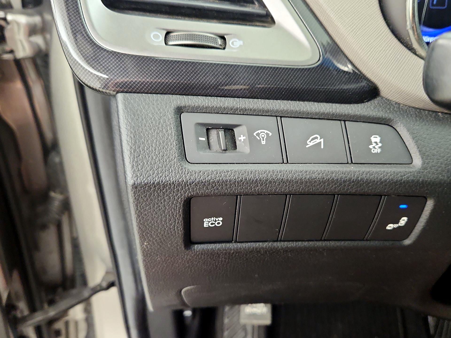 Thumbnail: 2014 Hyundai Santa Fe - 13