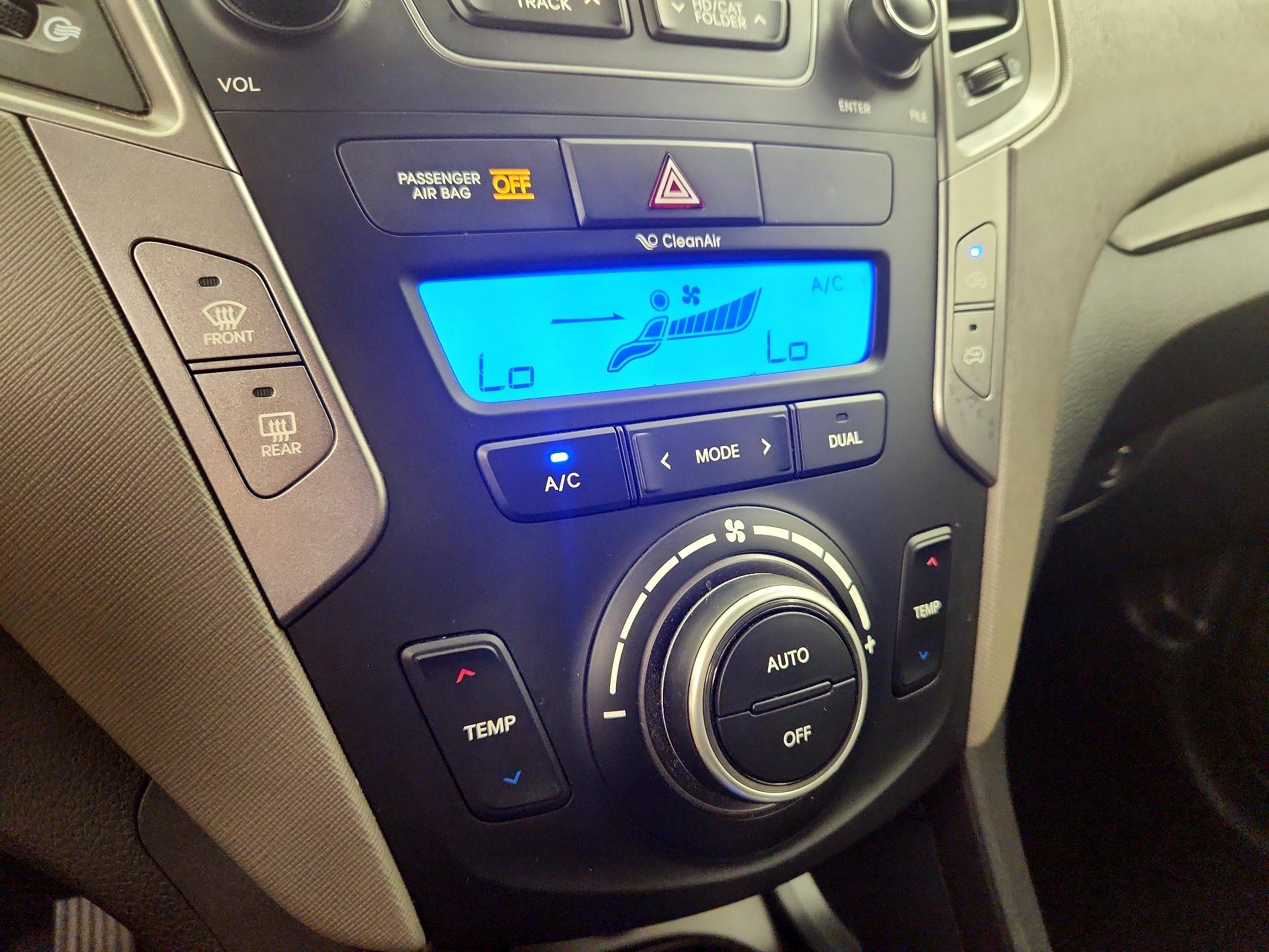 Thumbnail: 2014 Hyundai Santa Fe - 16