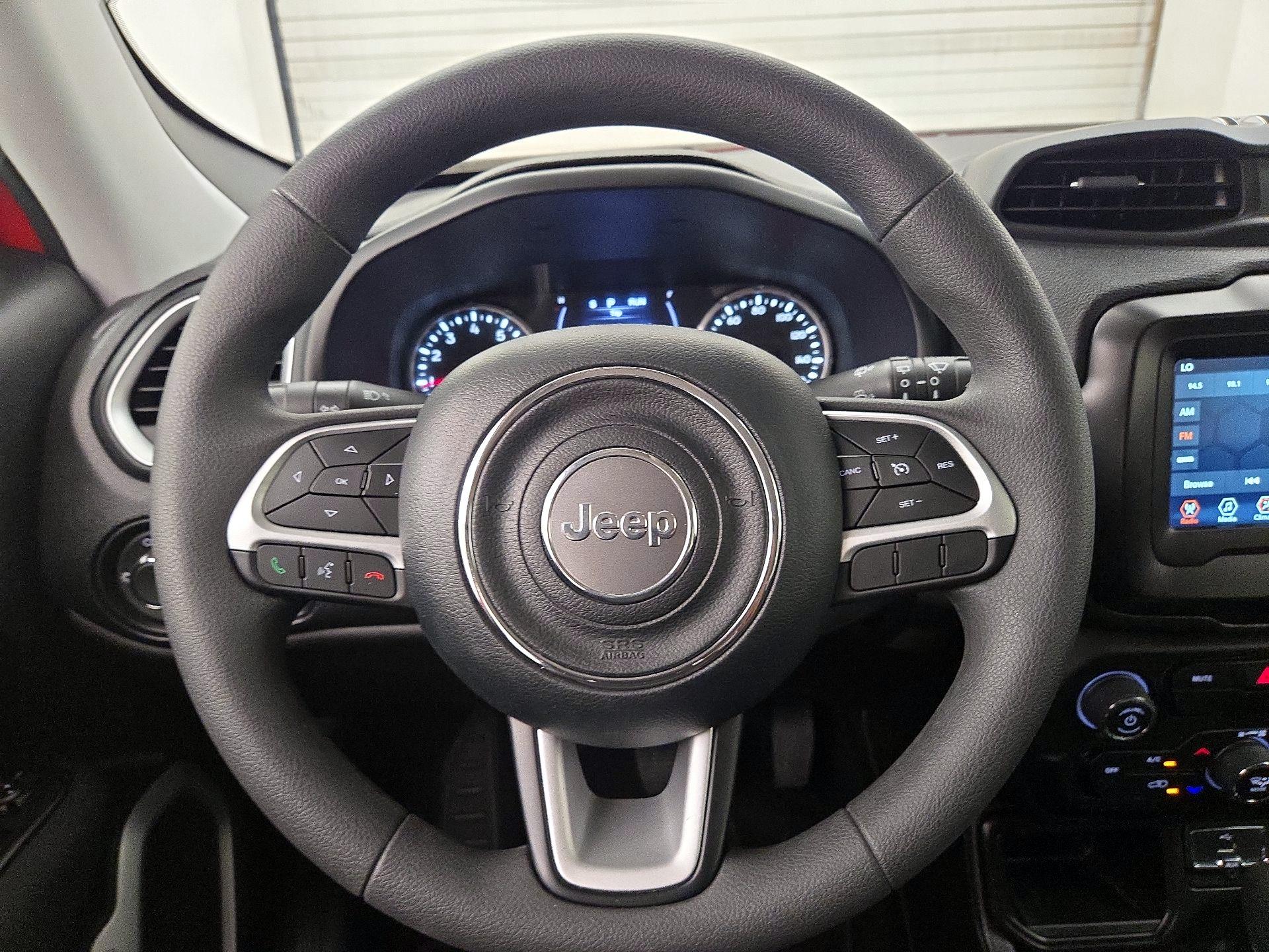Thumbnail: 2021 Jeep Renegade - 10