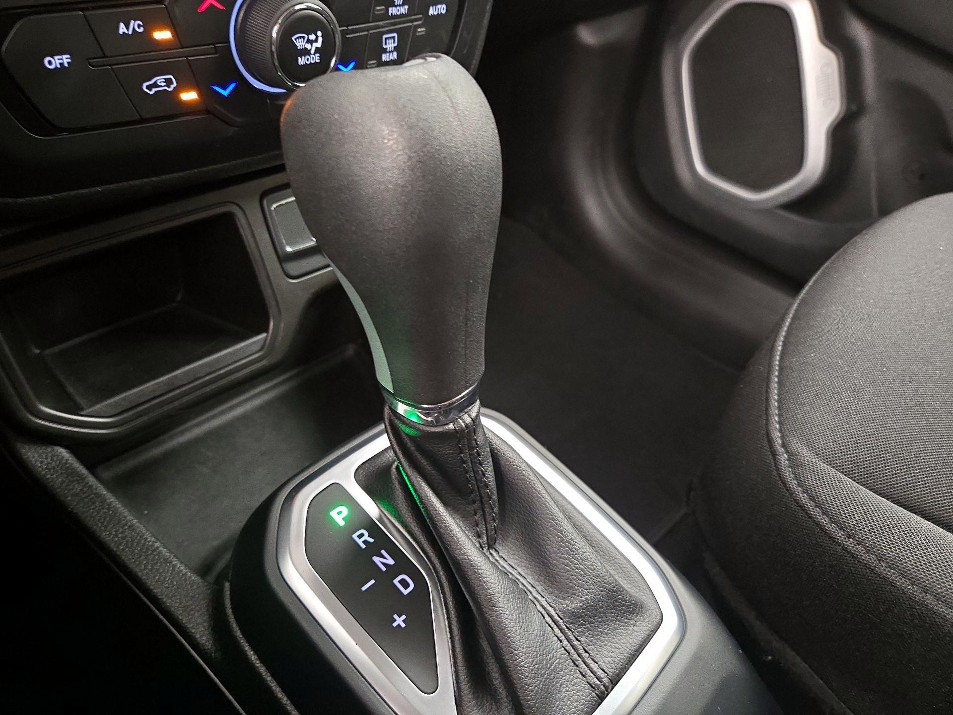 Thumbnail: 2021 Jeep Renegade - 17