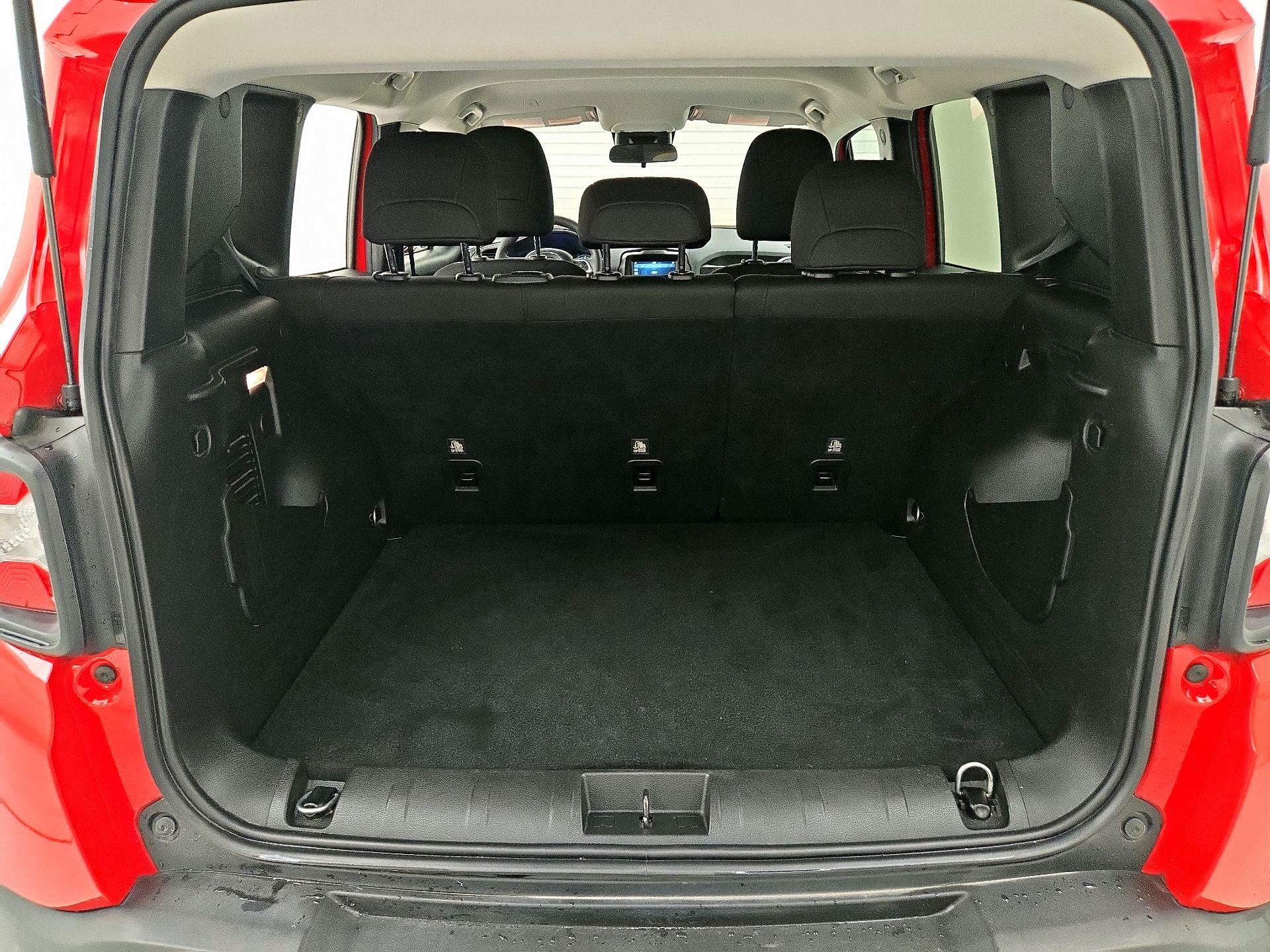 Thumbnail: 2021 Jeep Renegade - 20
