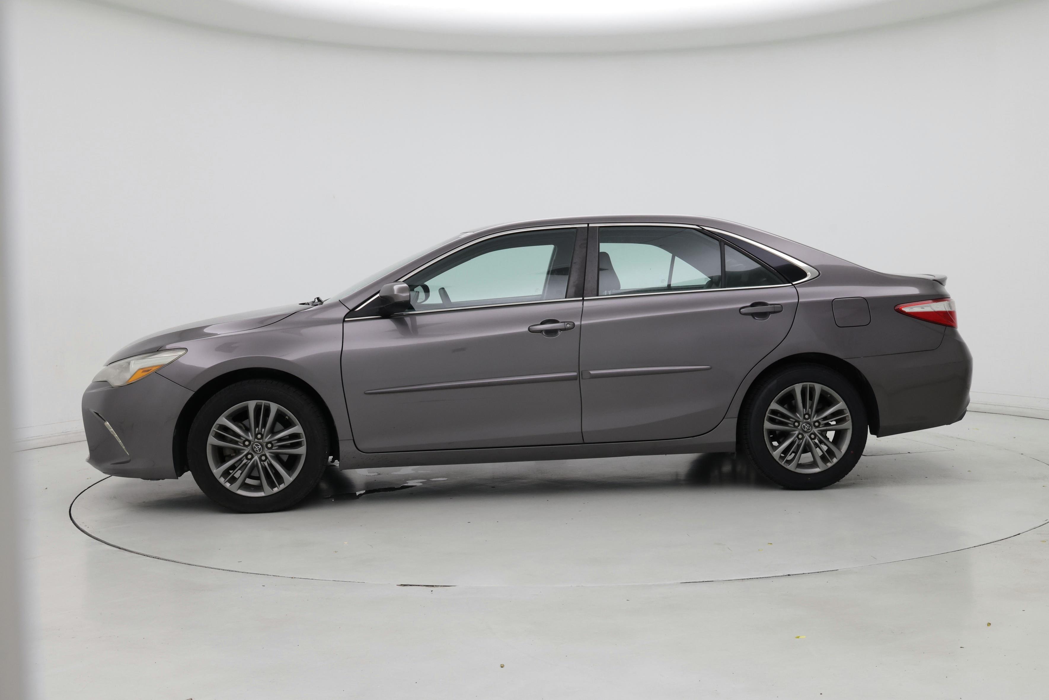 Thumbnail: 2017 Toyota Camry - 3