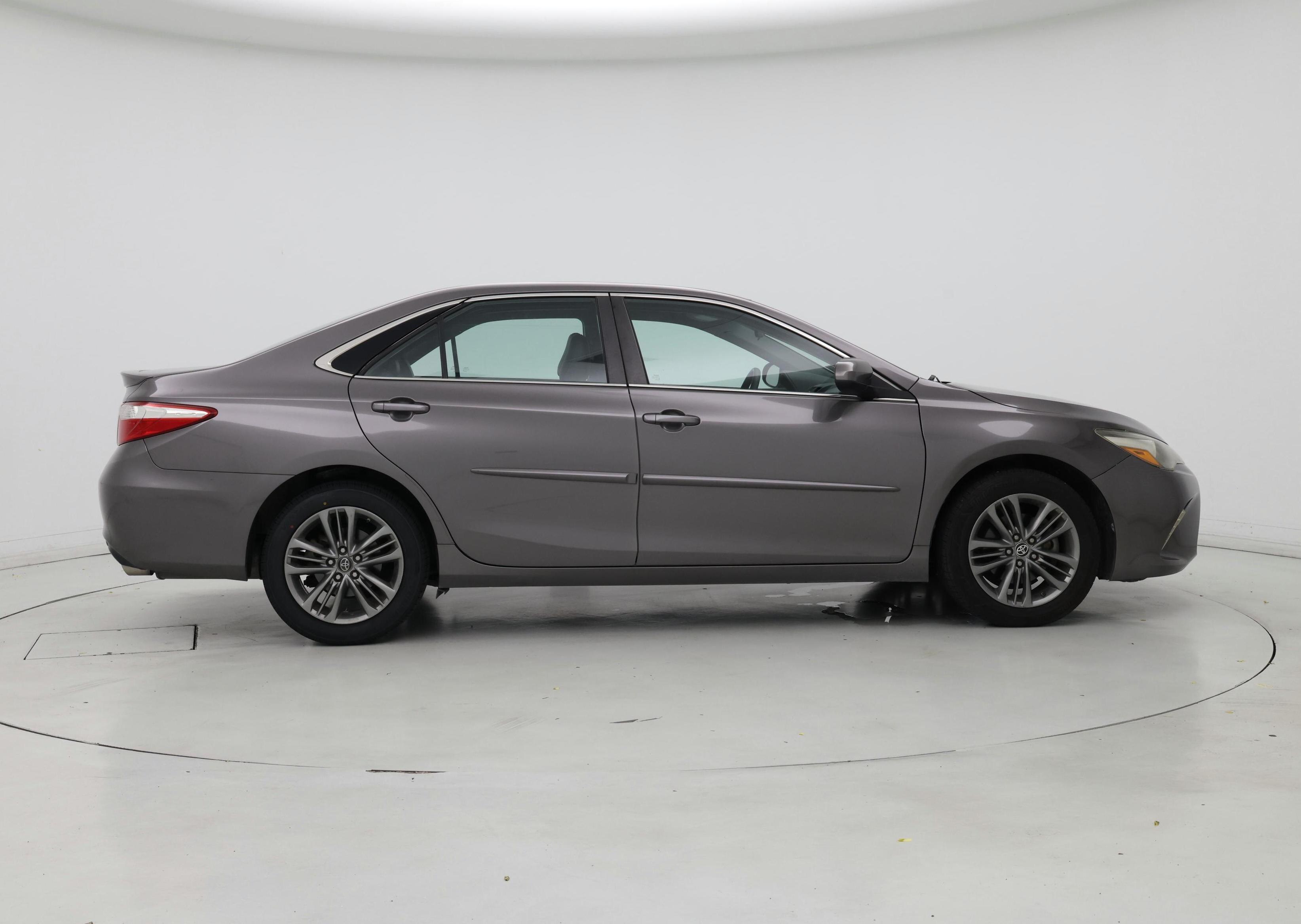 Thumbnail: 2017 Toyota Camry - 7