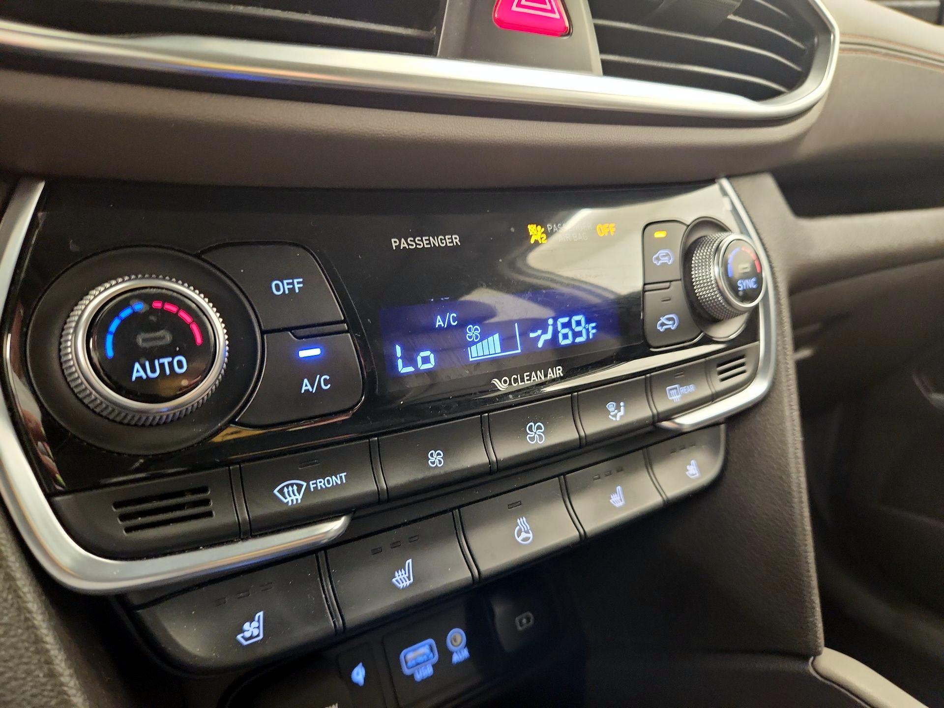 Thumbnail: 2020 Hyundai Santa Fe - 17