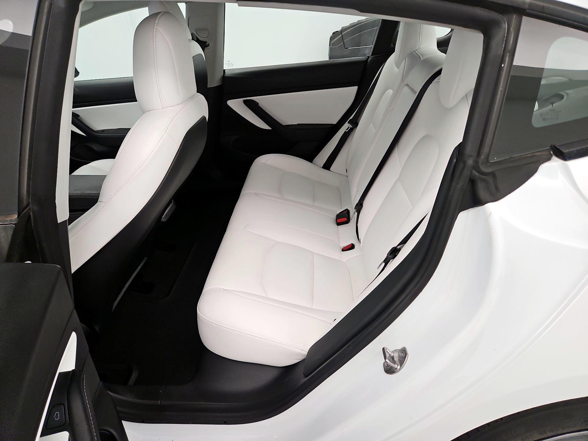 Thumbnail: 2021 Tesla Model 3 - 19