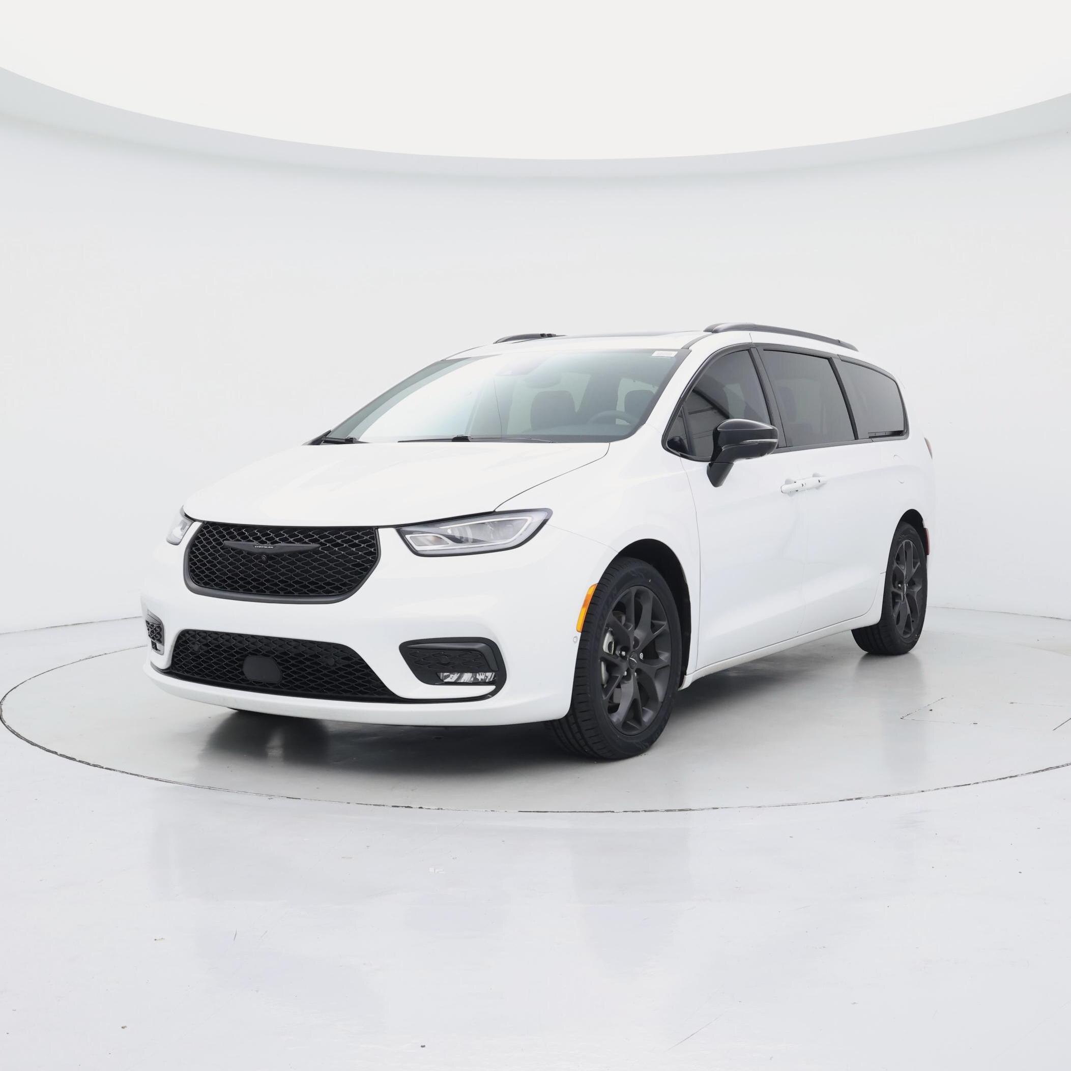 Thumbnail: 2024 Chrysler Pacifica - 4