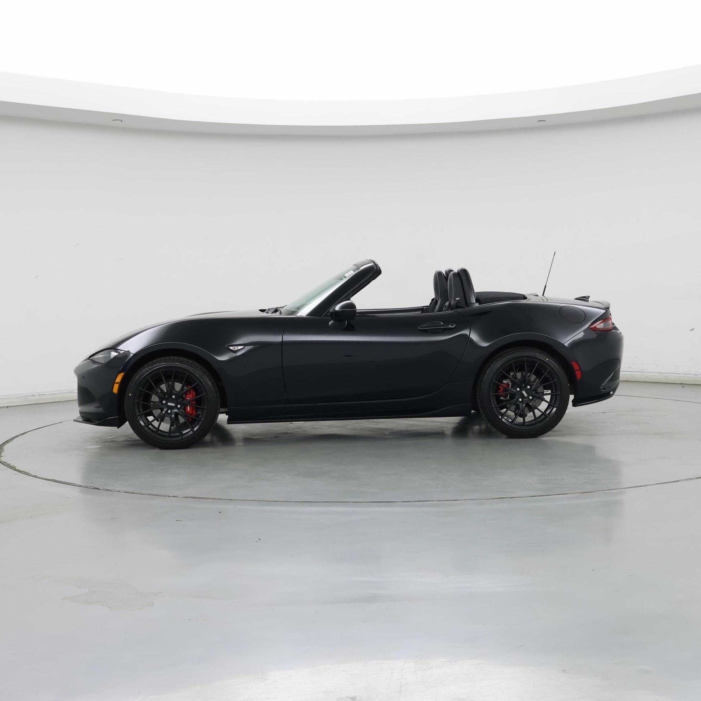 Thumbnail: 2023 Mazda MX-5 Miata - 3