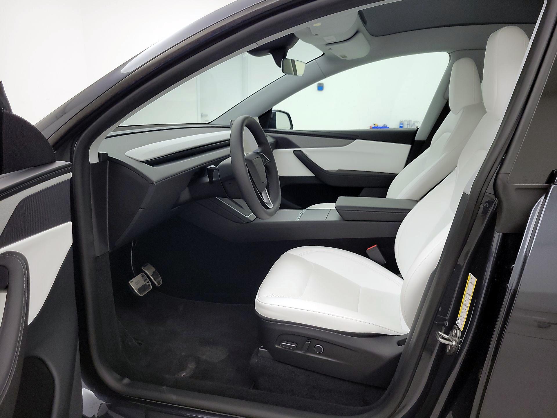 Thumbnail: 2026 Tesla Model Y - 11