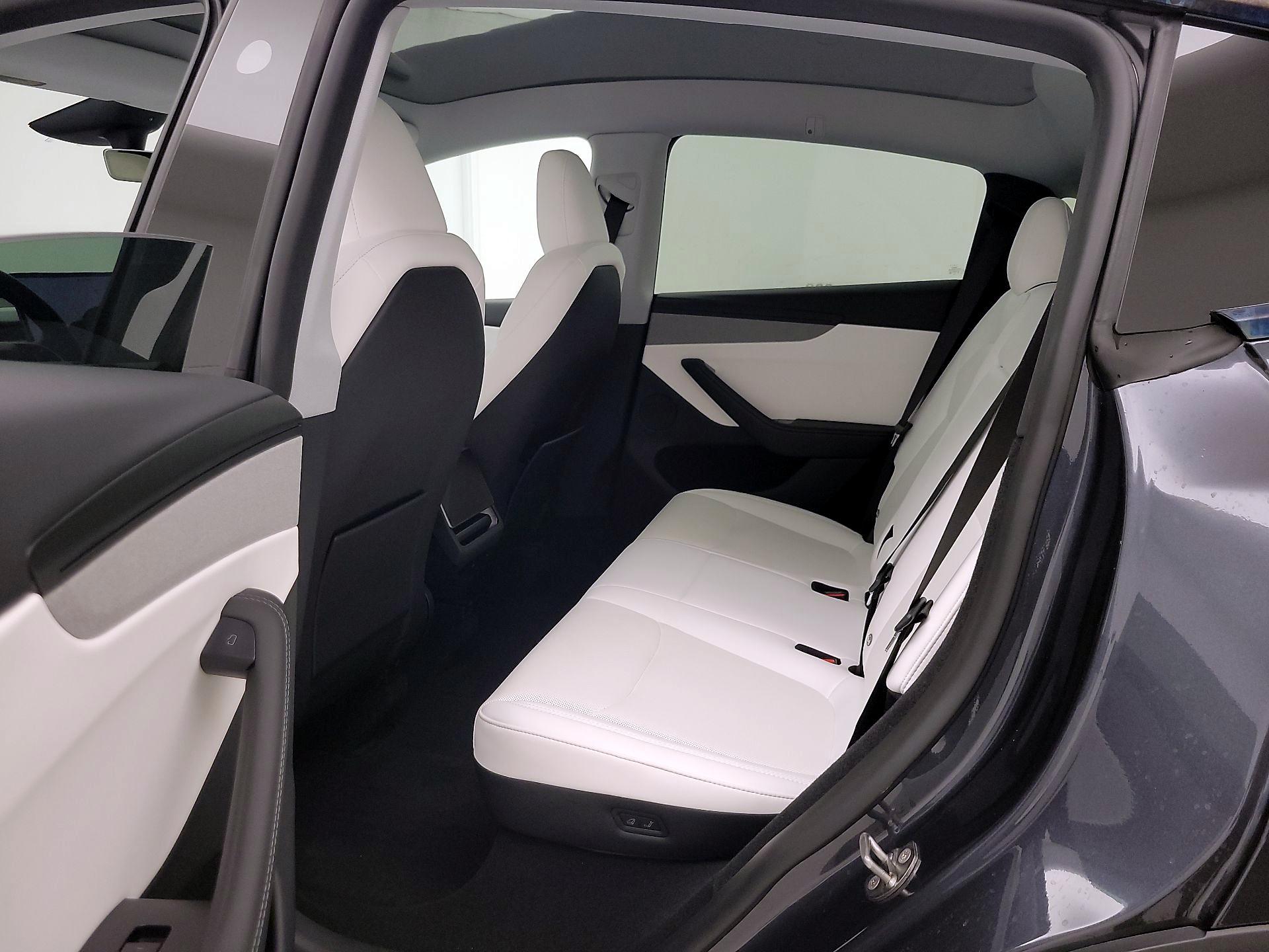 Thumbnail: 2026 Tesla Model Y - 19