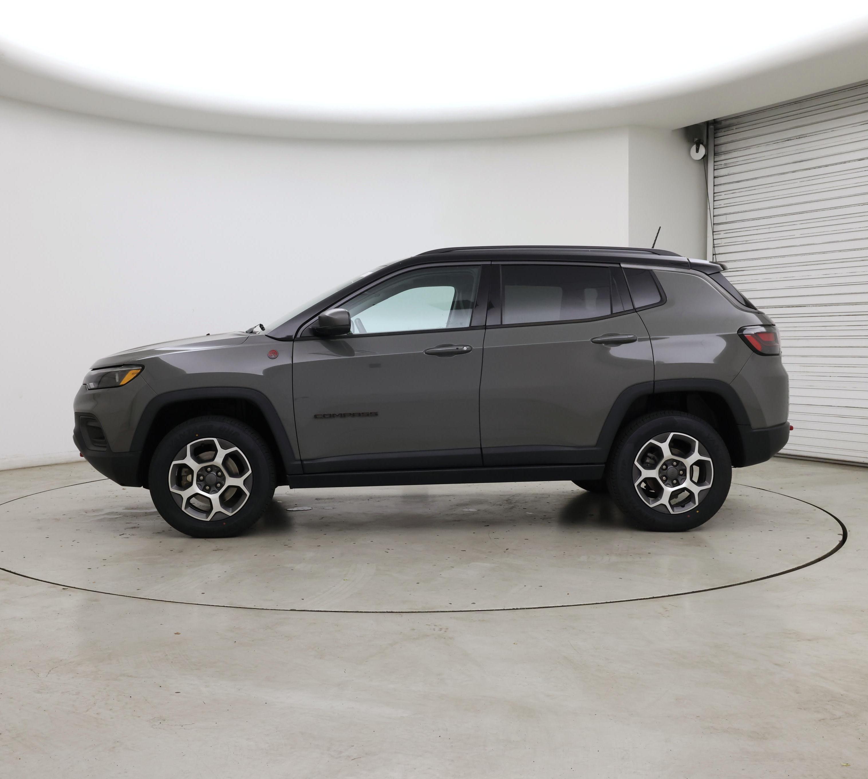 Thumbnail: 2022 Jeep Compass - 3