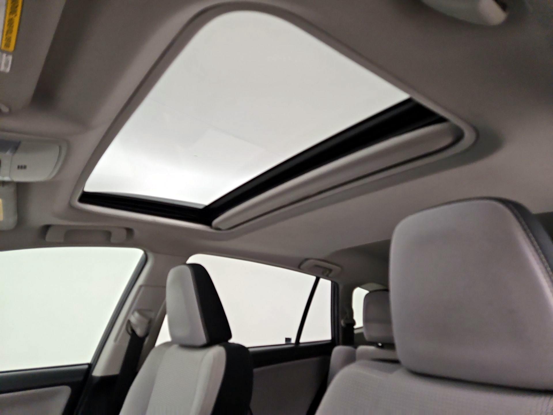 Thumbnail: 2017 Toyota RAV4 - 19