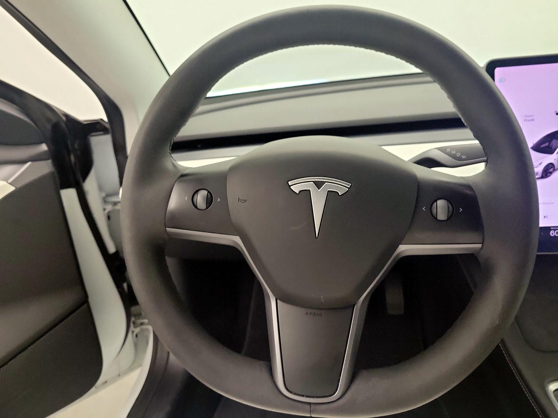 Thumbnail: 2021 Tesla Model 3 - 10