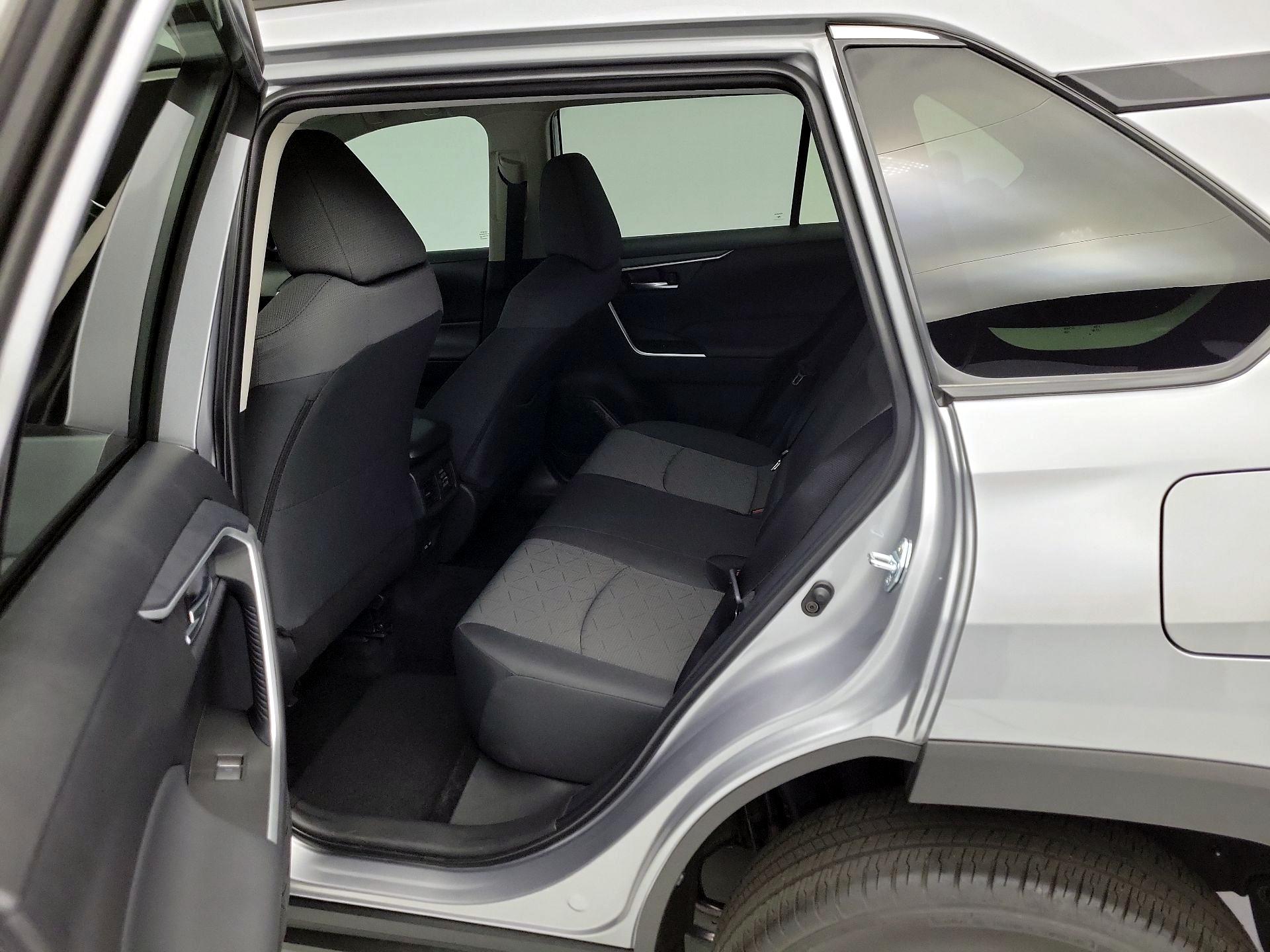 Thumbnail: 2025 Toyota RAV4 - 19