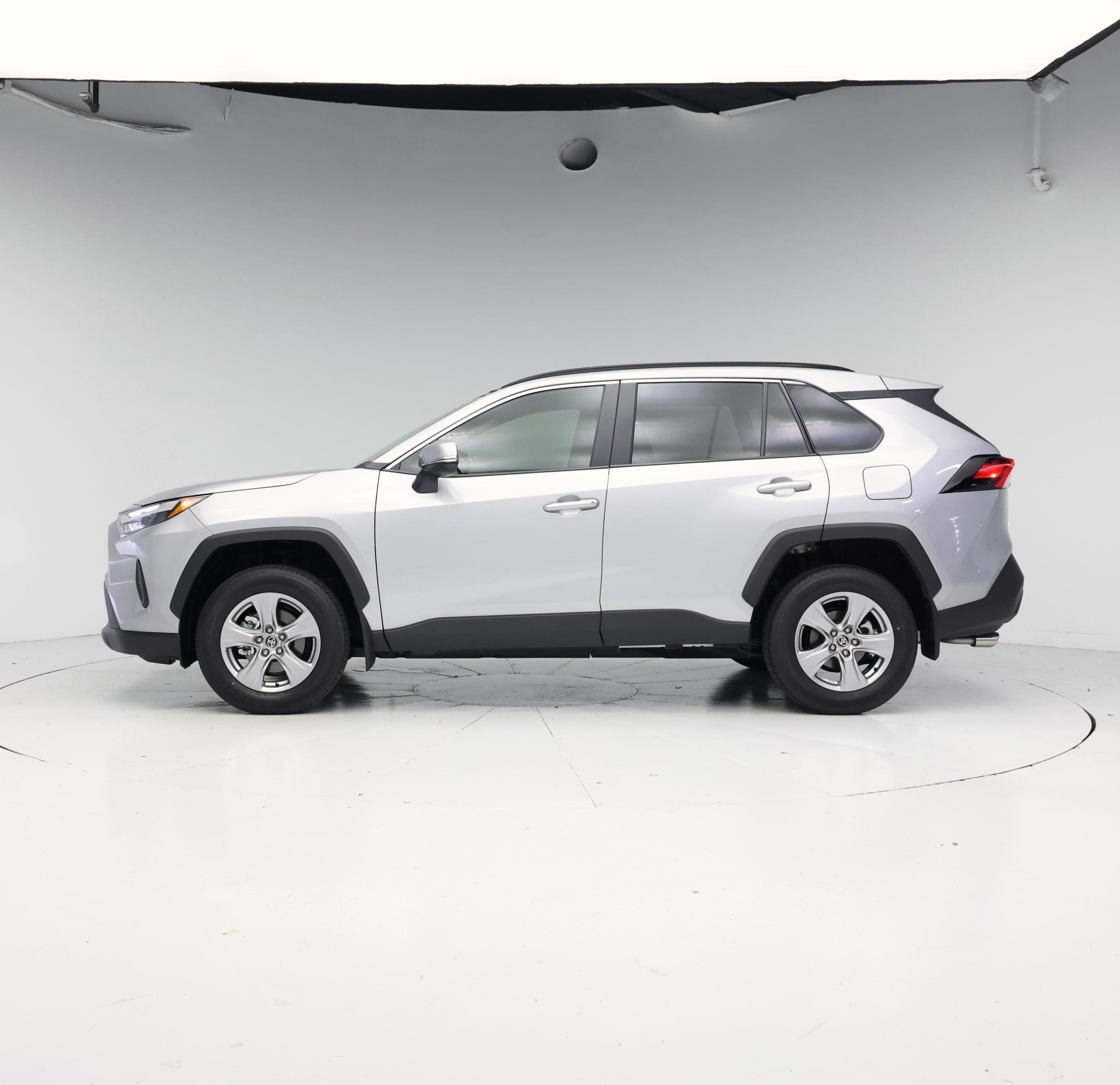 Thumbnail: 2025 Toyota RAV4 - 3