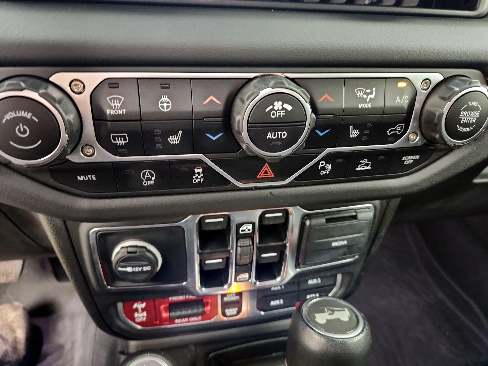 Thumbnail: 2024 Jeep Wrangler - 17