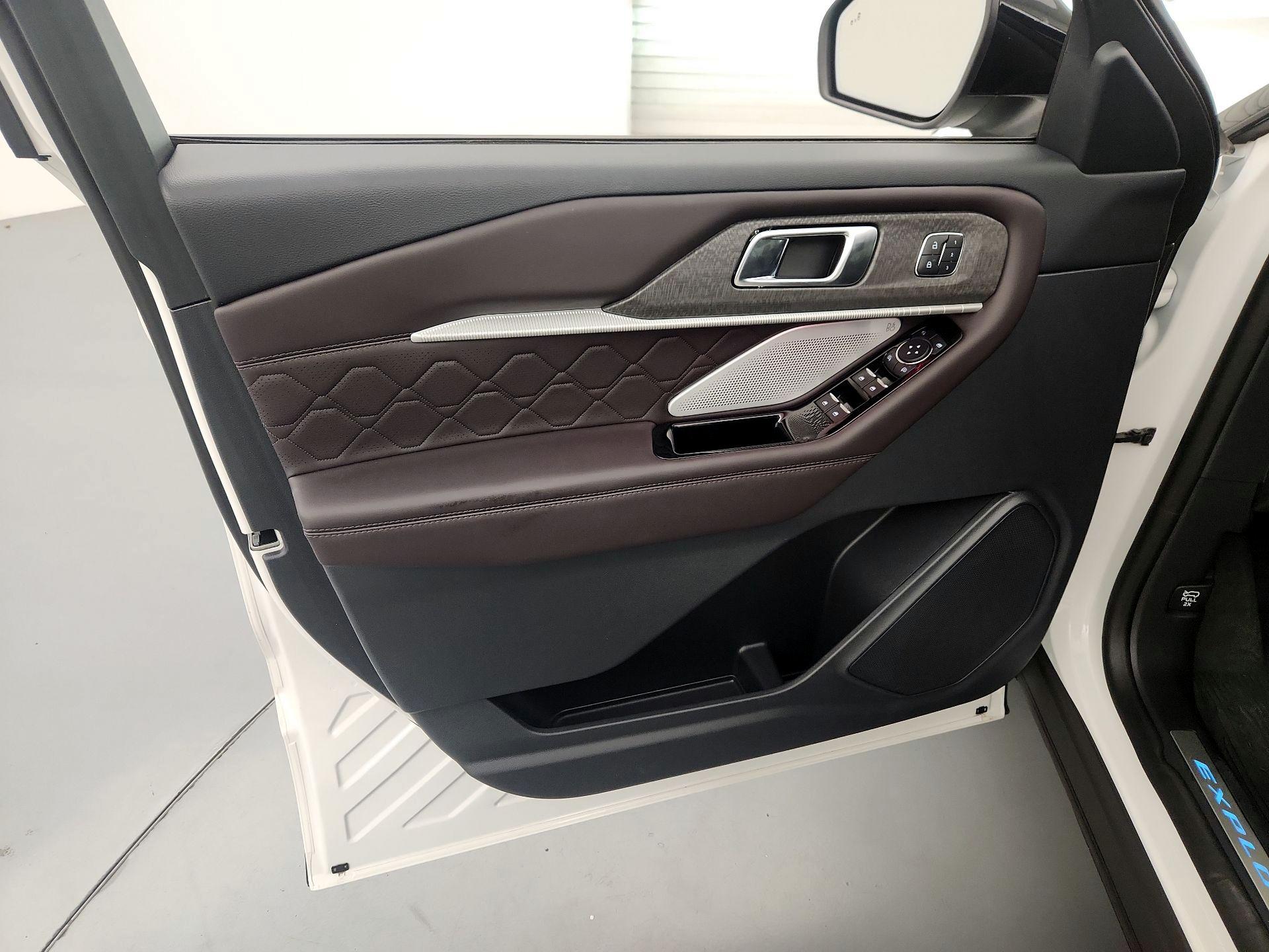 Thumbnail: 2025 Ford Explorer - 12