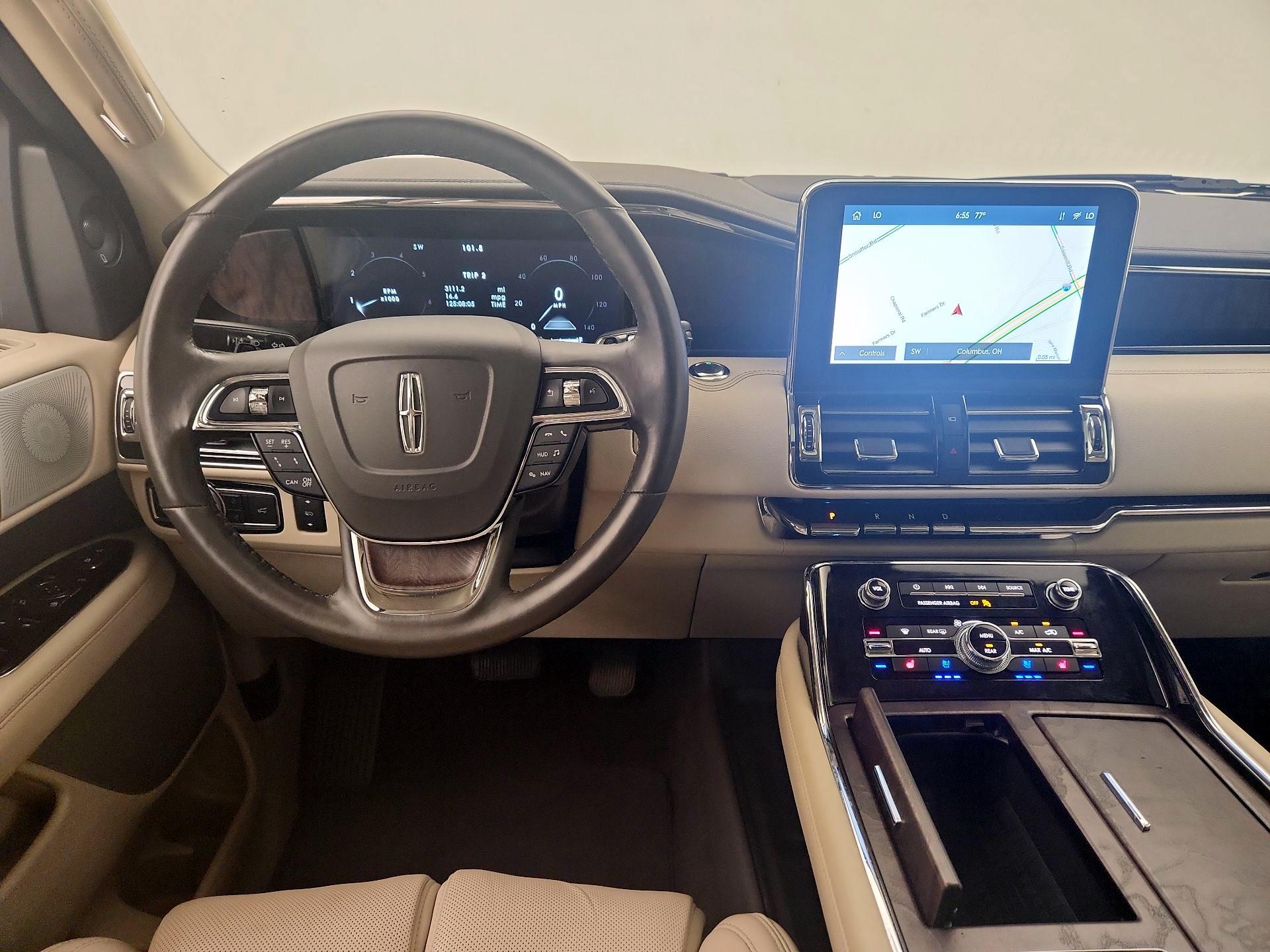 Thumbnail: 2020 Lincoln Navigator L - 10