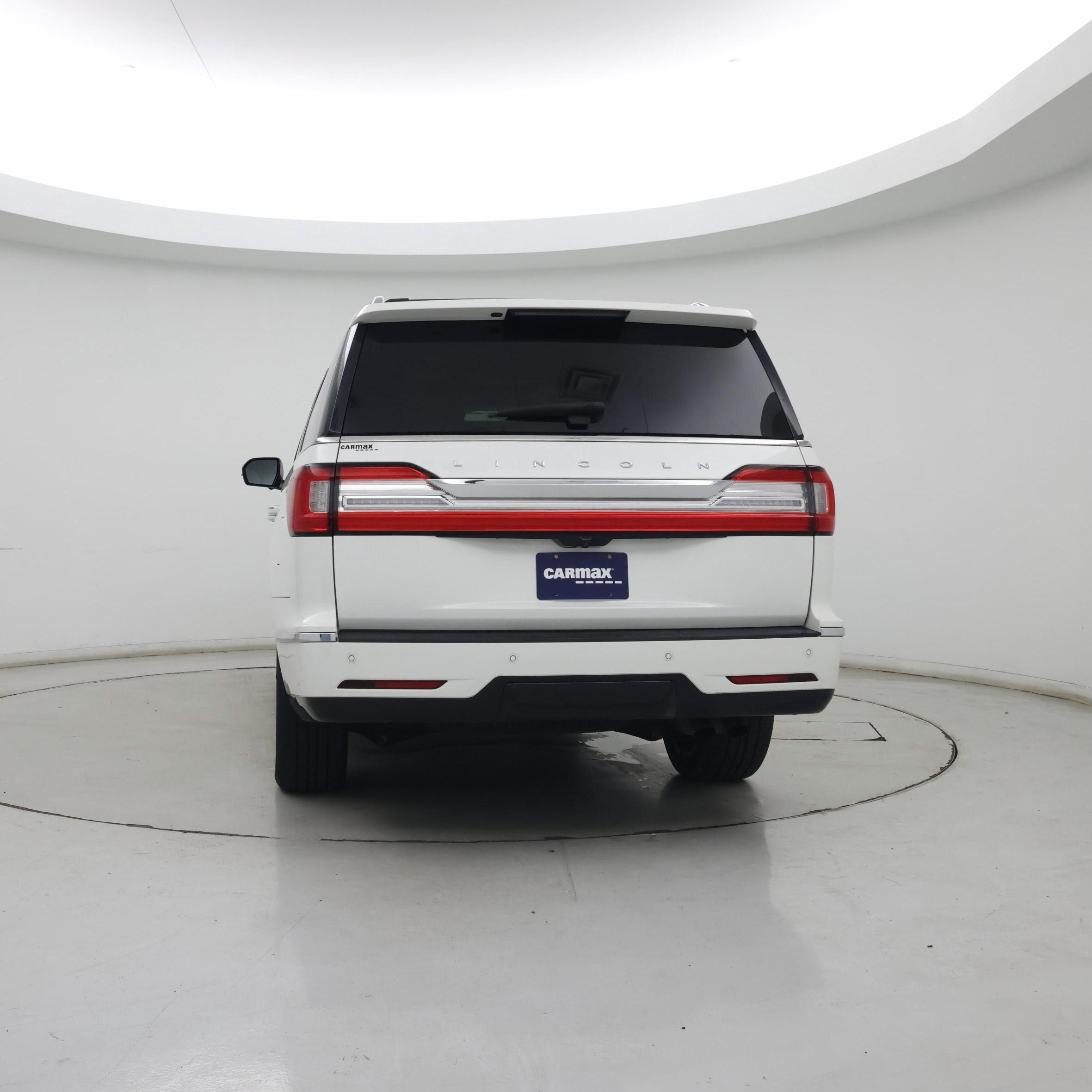 Thumbnail: 2020 Lincoln Navigator L - 2