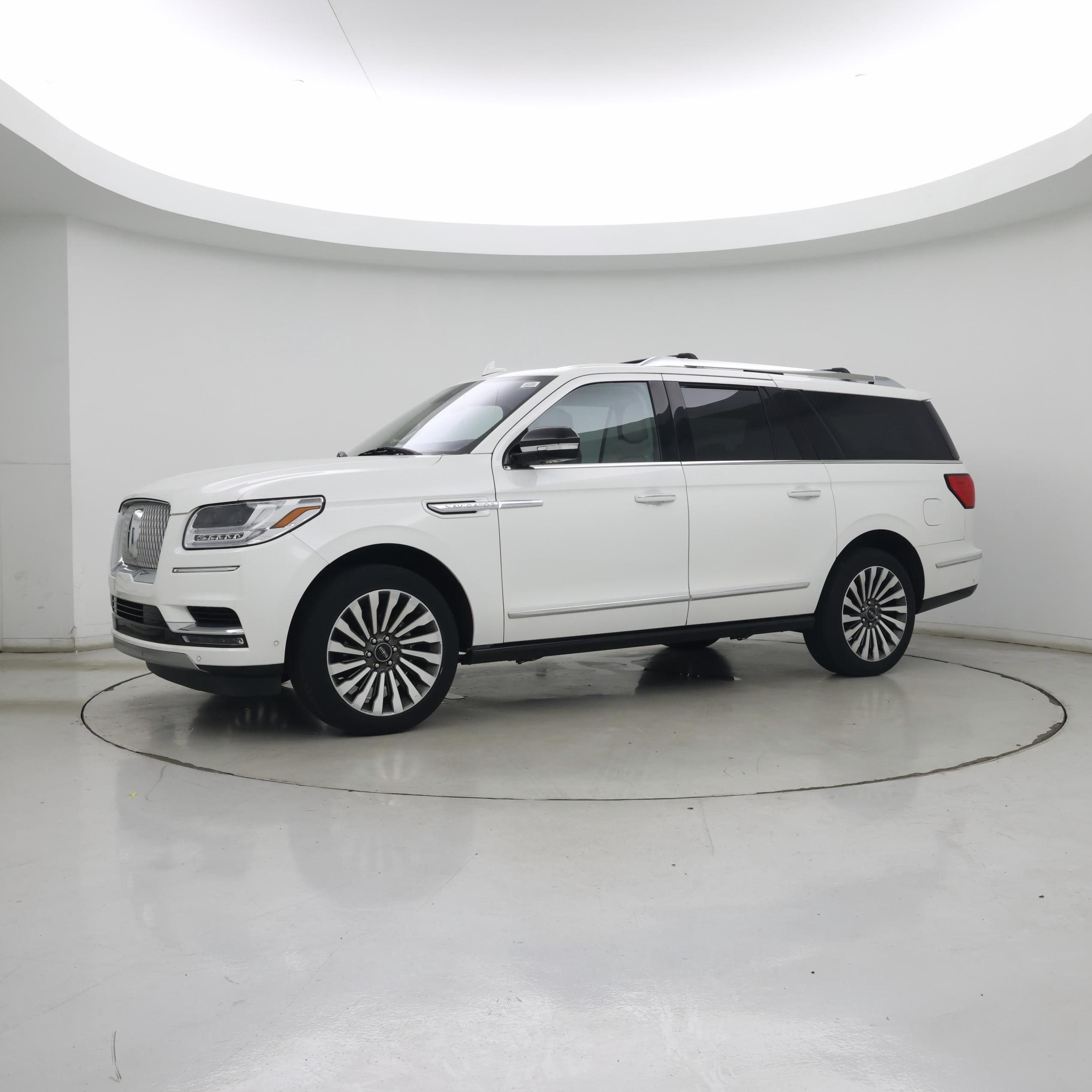 Thumbnail: 2020 Lincoln Navigator L - 4