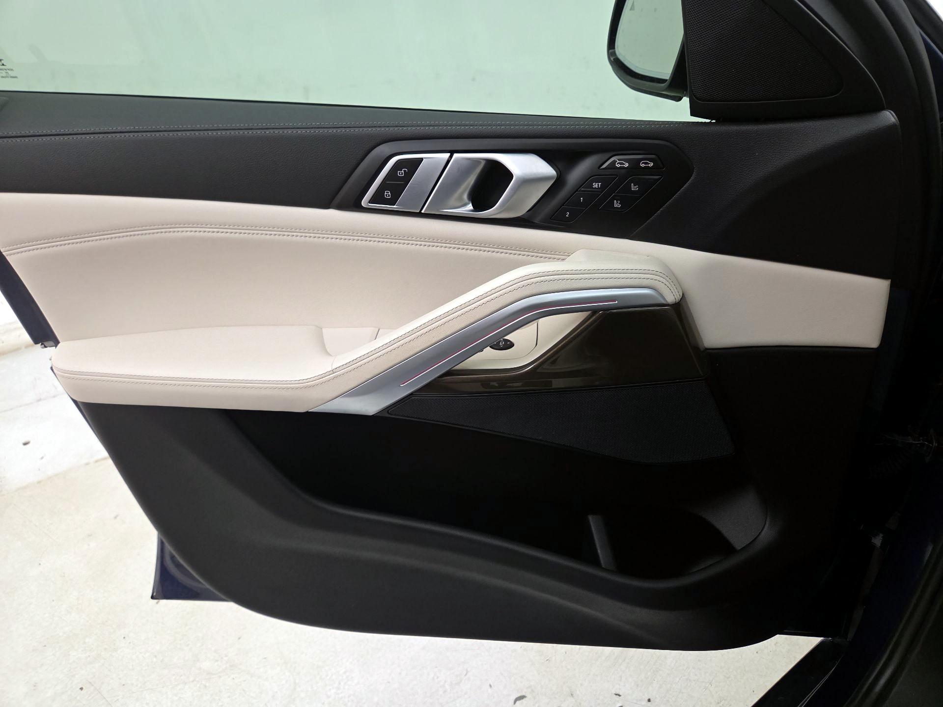 Thumbnail: 2022 BMW X6 - 12