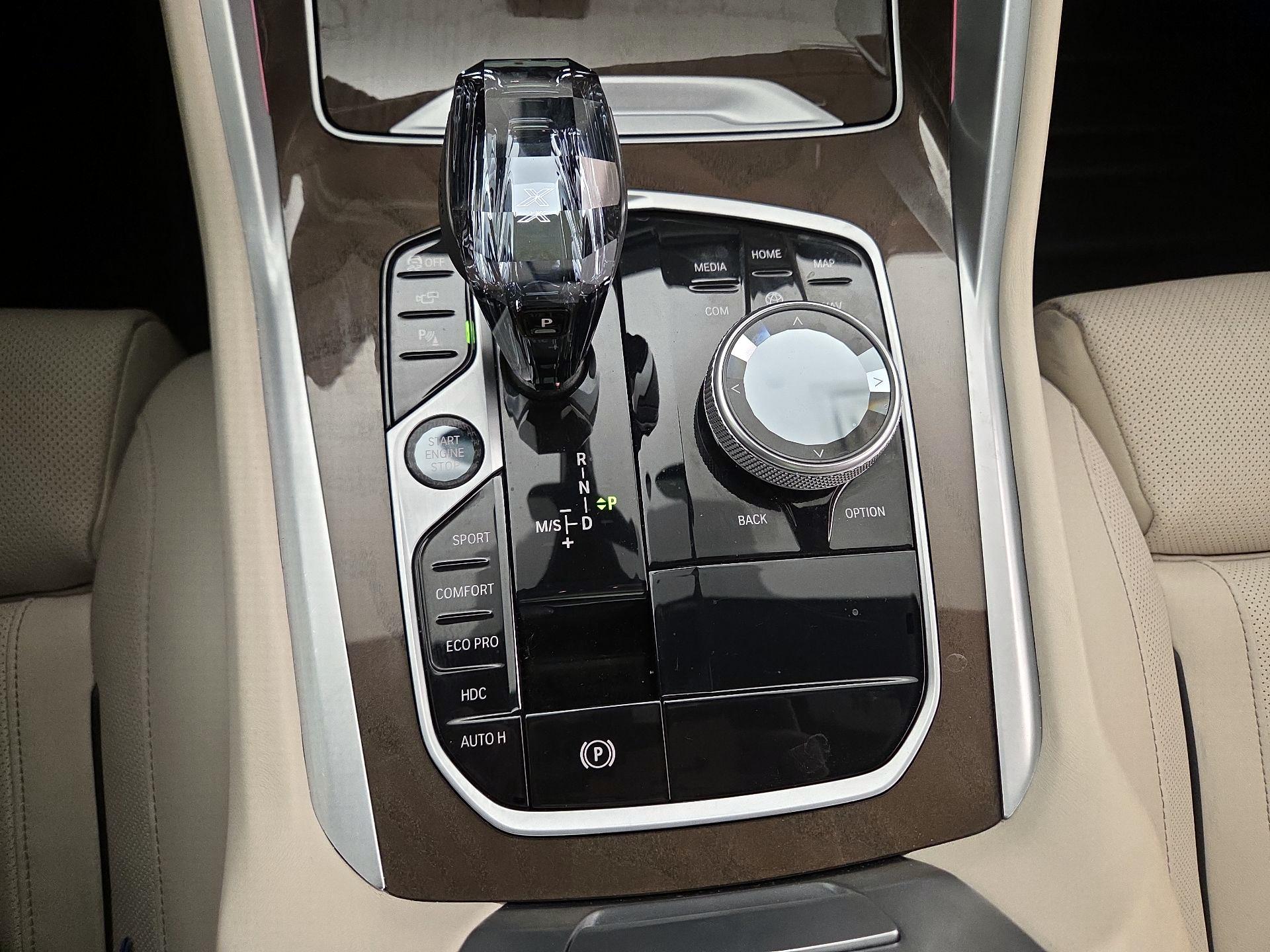 Thumbnail: 2022 BMW X6 - 18