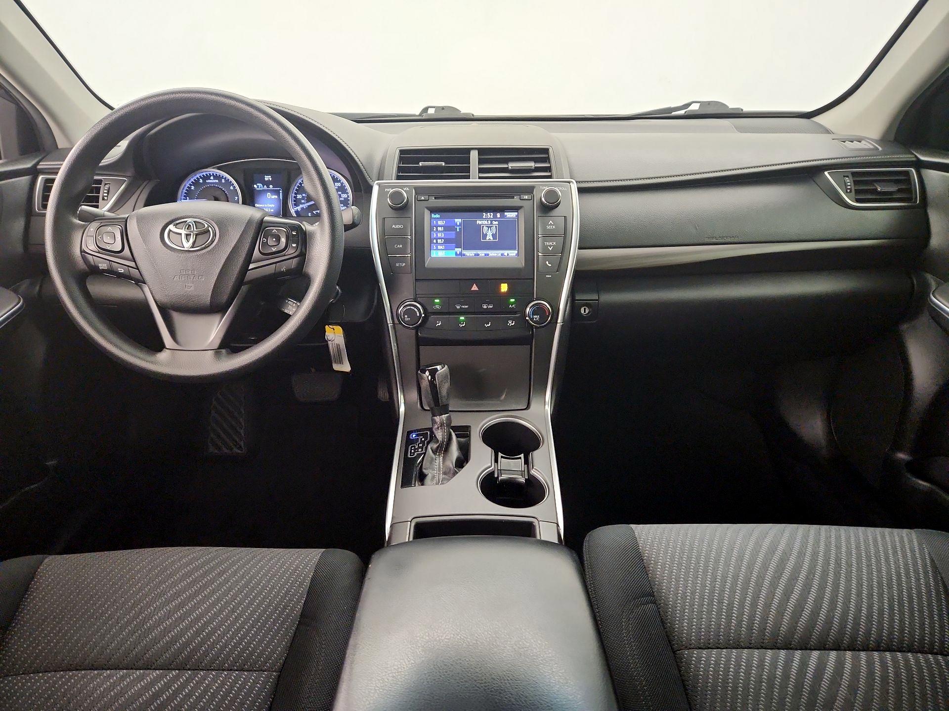 Thumbnail: 2017 Toyota Camry - 9