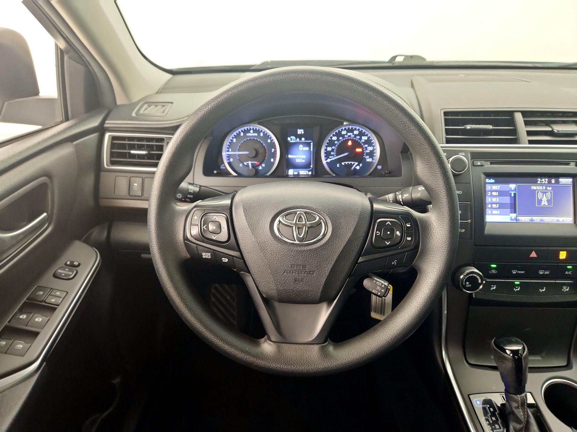 Thumbnail: 2017 Toyota Camry - 10