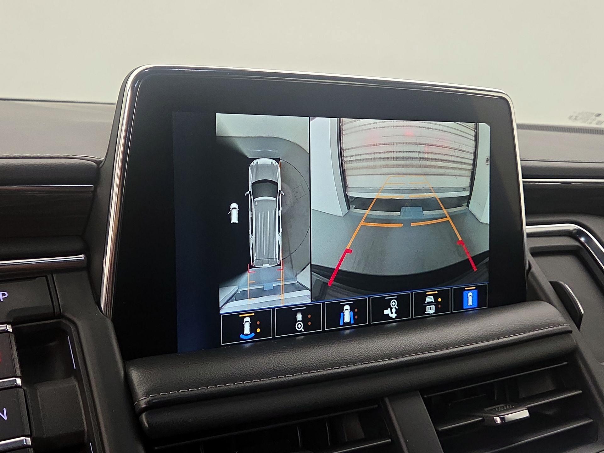 Thumbnail: 2022 Chevrolet Suburban - 14