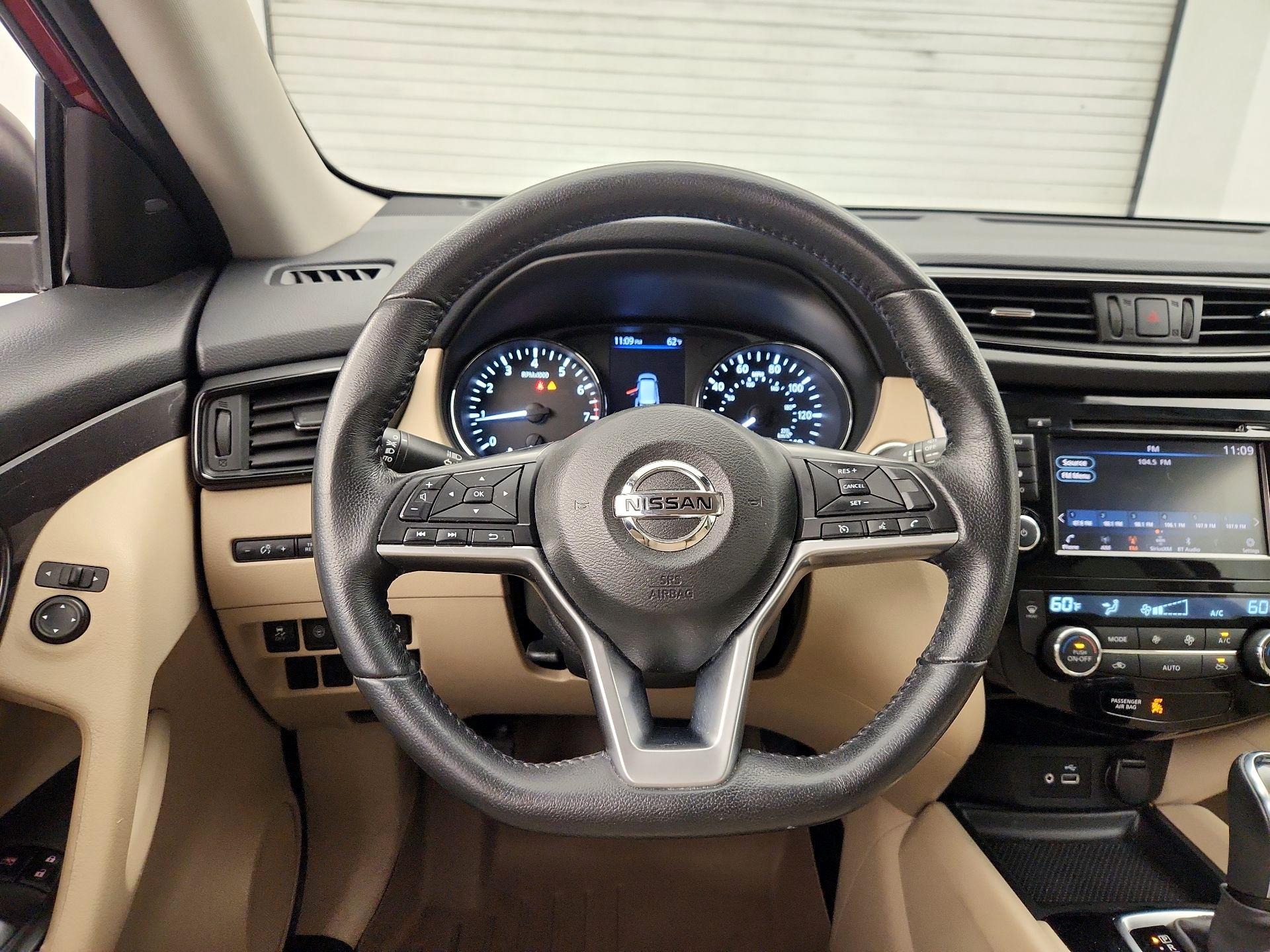Thumbnail: 2019 Nissan Rogue - 10