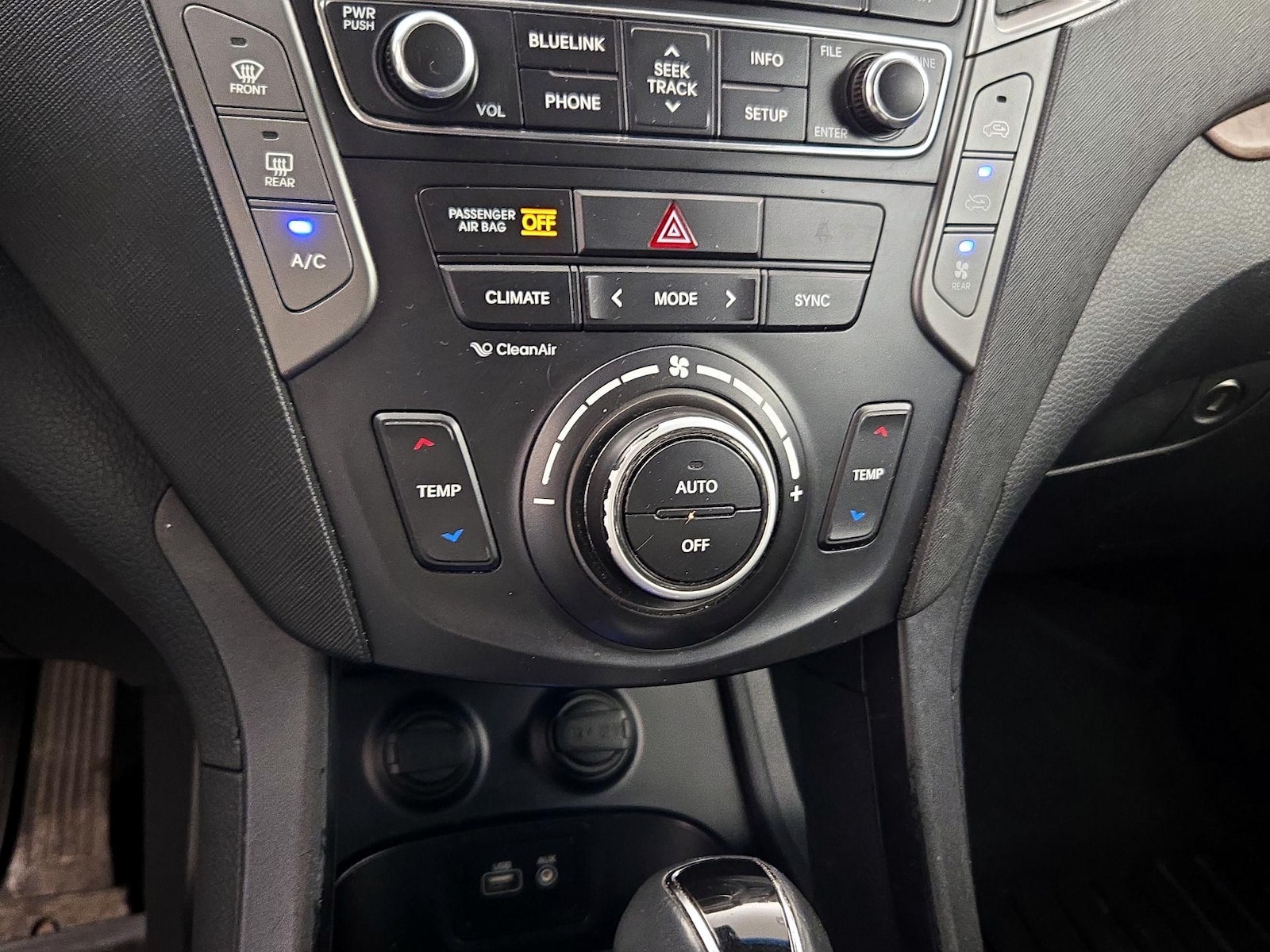 2017 Hyundai Santa Fe Limited Ultimate - Photo 18